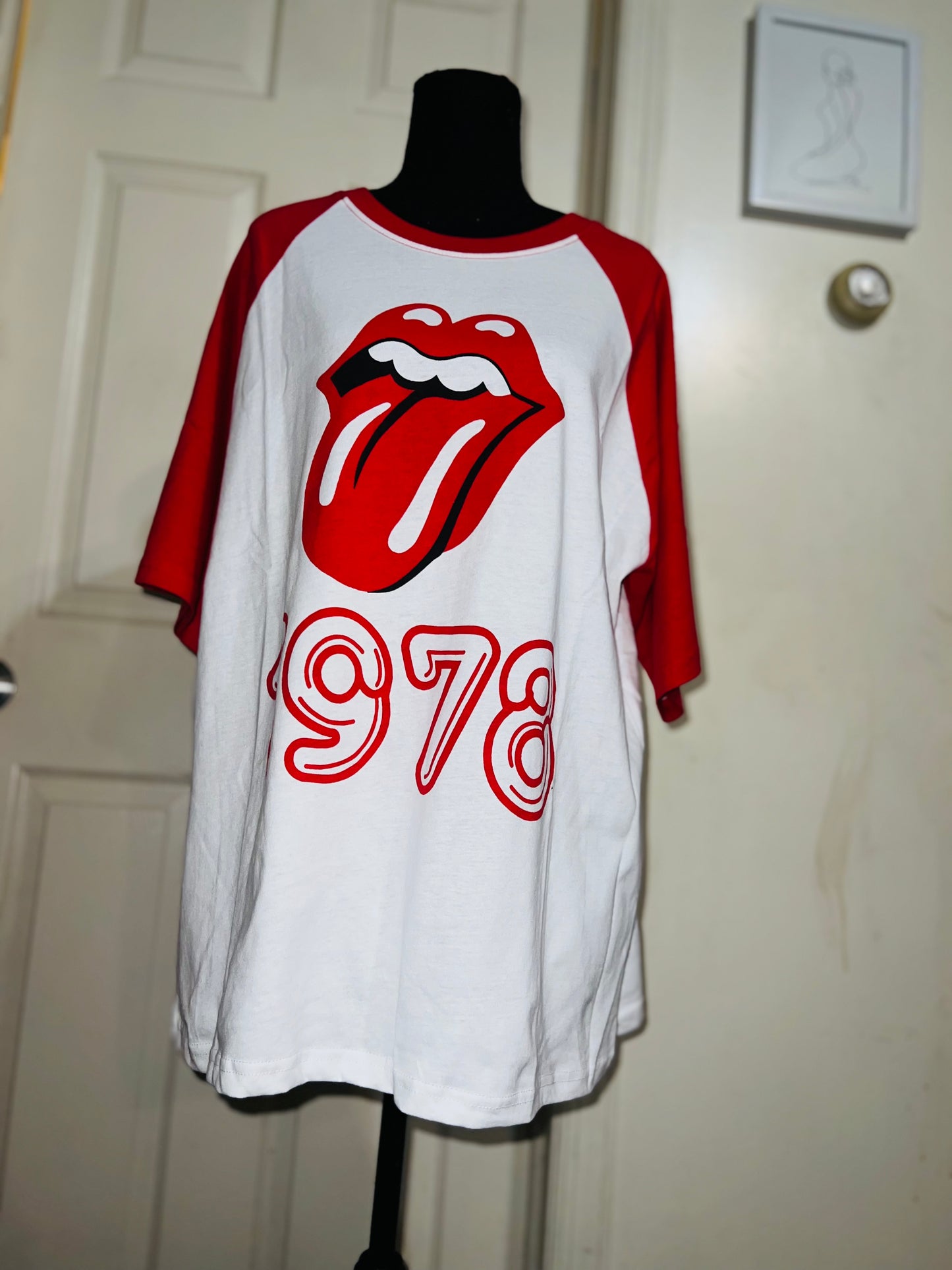The Rolling Stones Raglan Oversized Distresed Tee