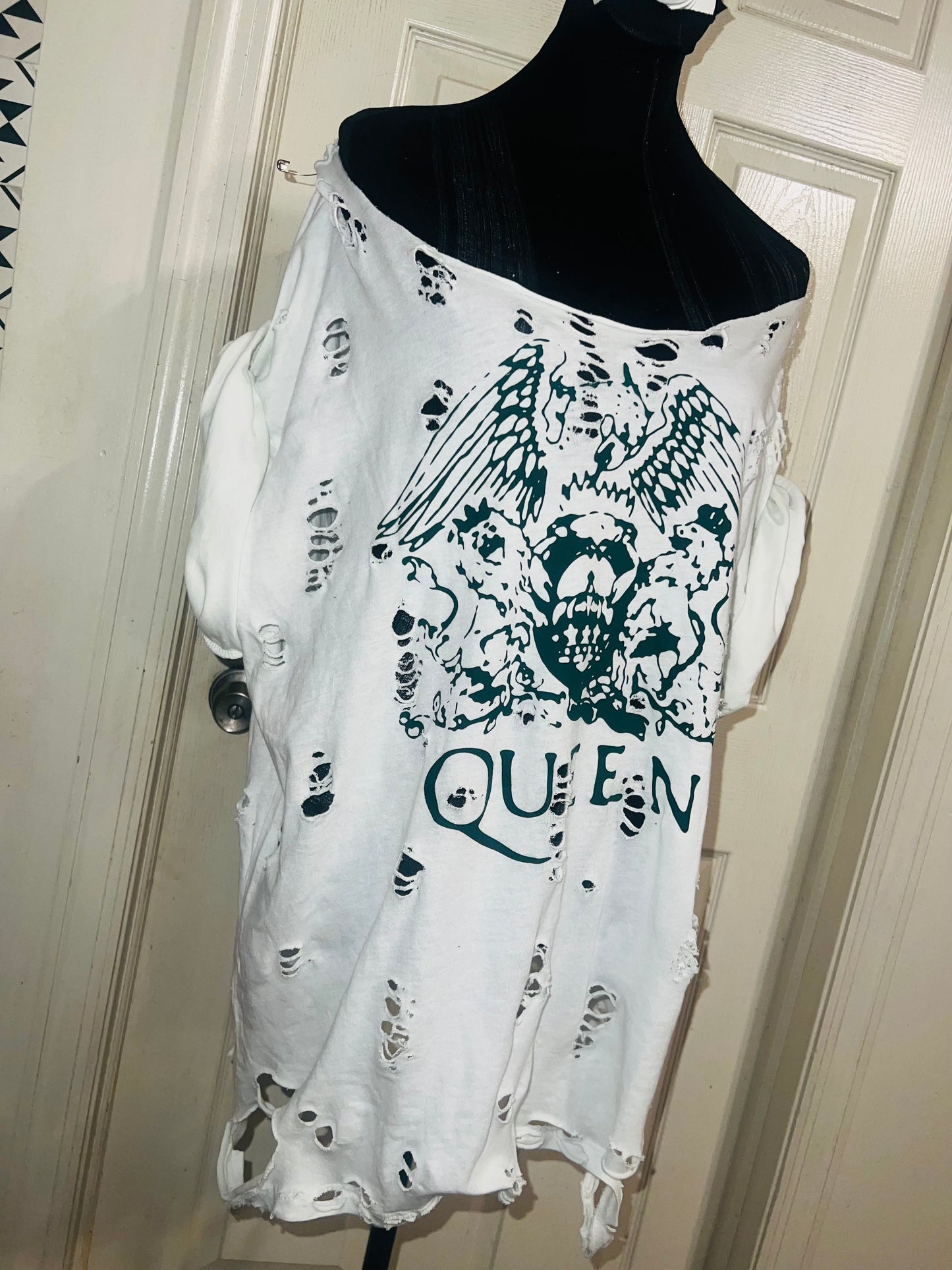 Queen Oversized Distressed Tee