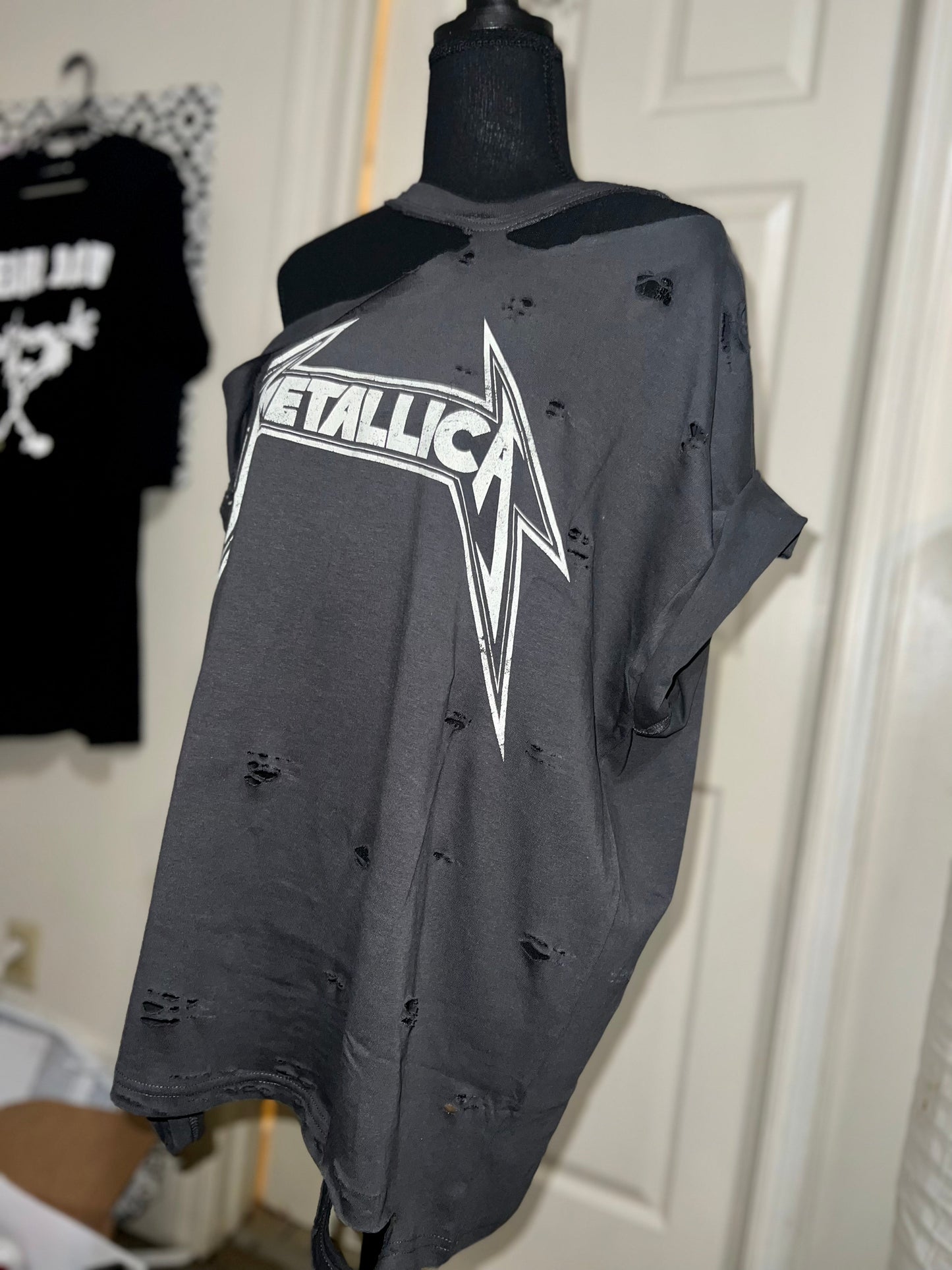 Metallica Oversized Distressed Tee