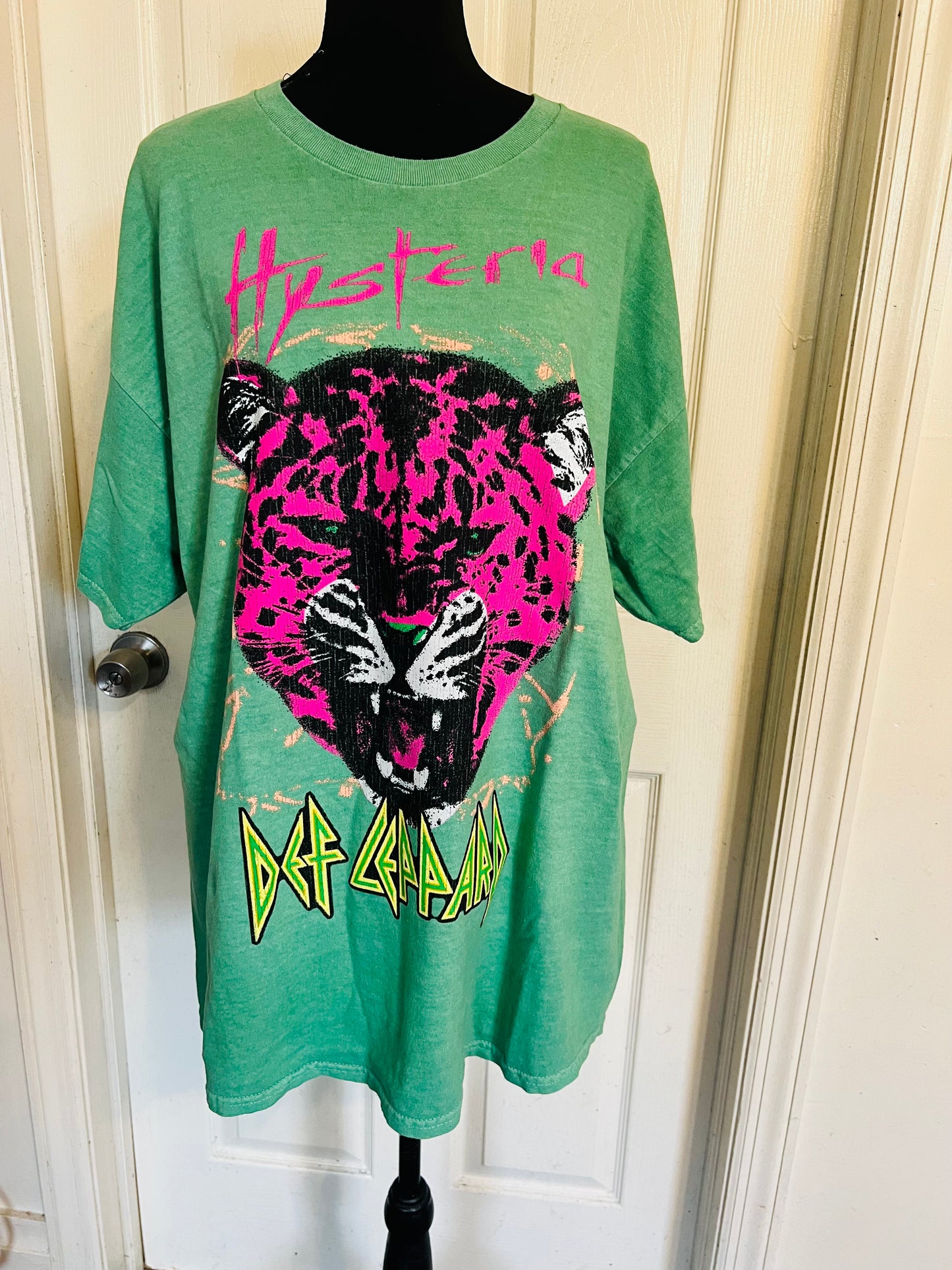 Def Leppard Oversized Distressed Tee