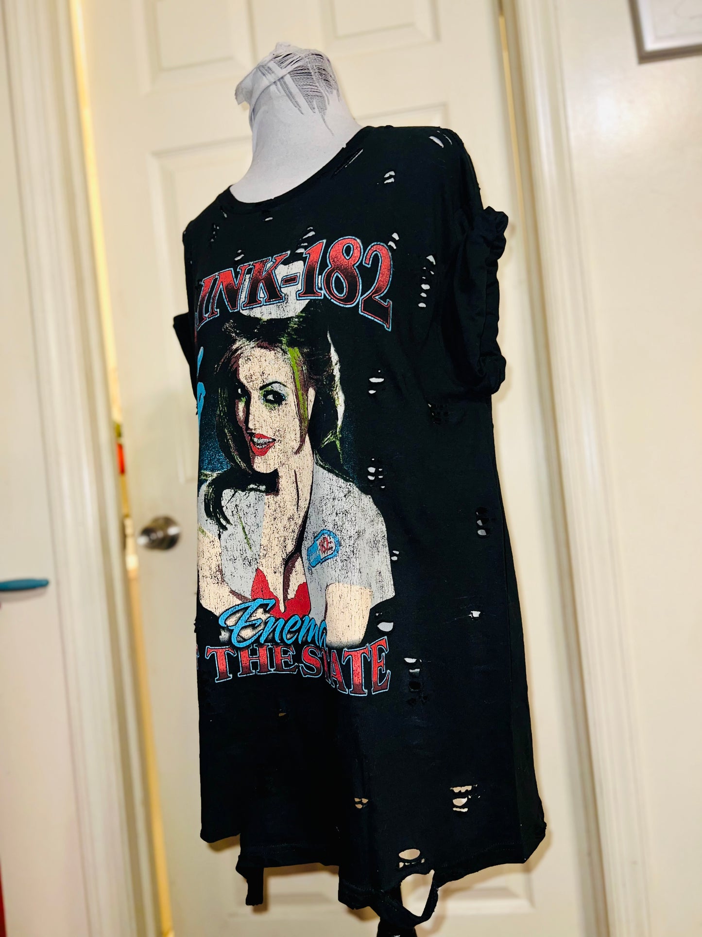 Blink 182 Oversized Distressed Tee
