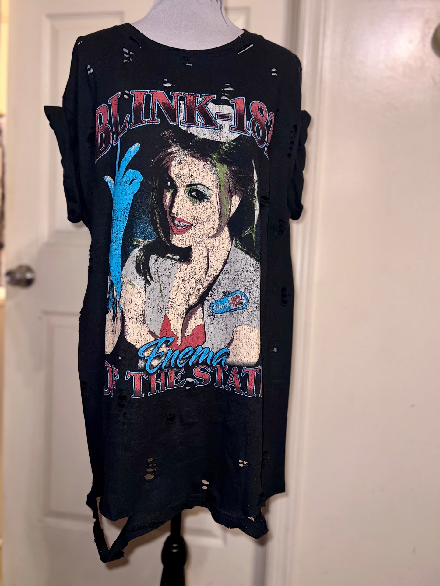 Blink 182 Oversized Distressed Tee