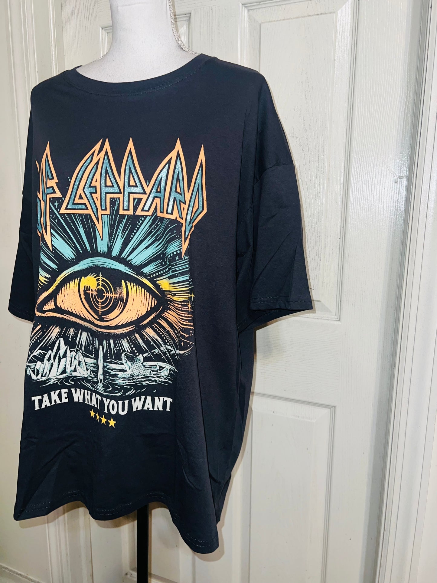 Def Leppard Oversized Distressed Tee
