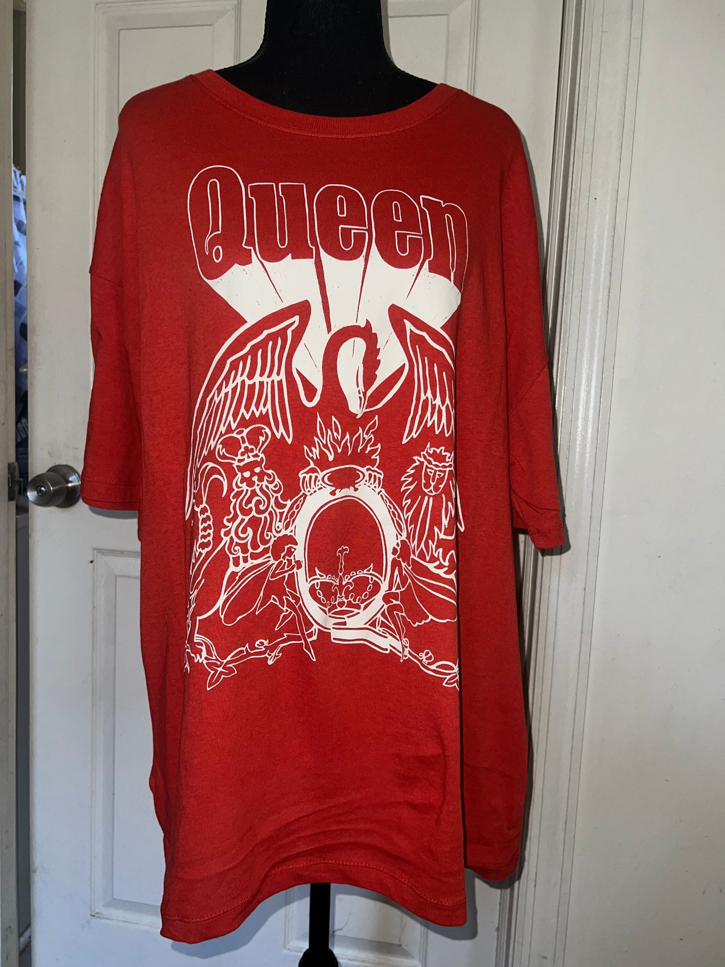 Queen Oversized Distressed Tee