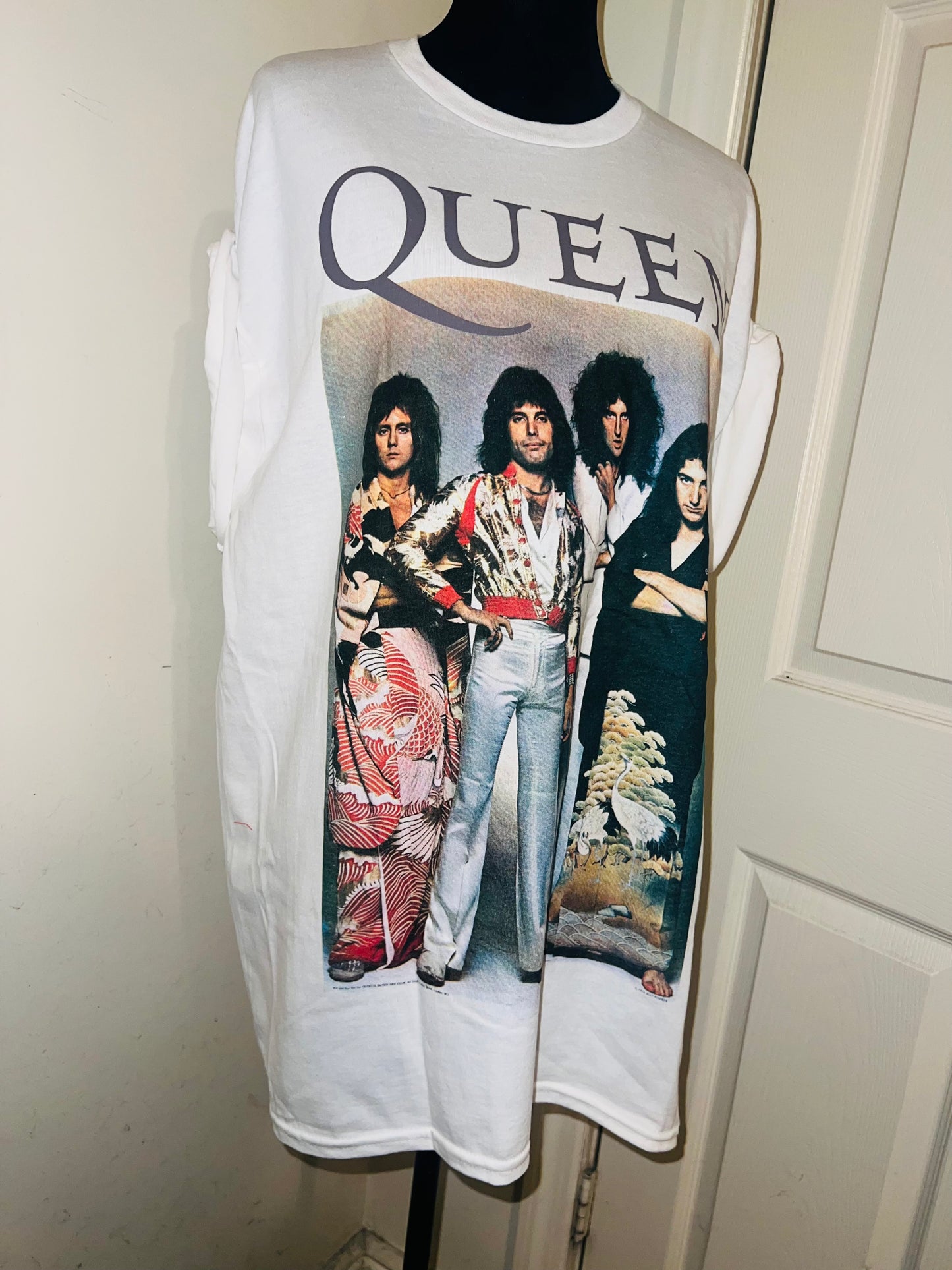 Queen Oversized Distressed Tee