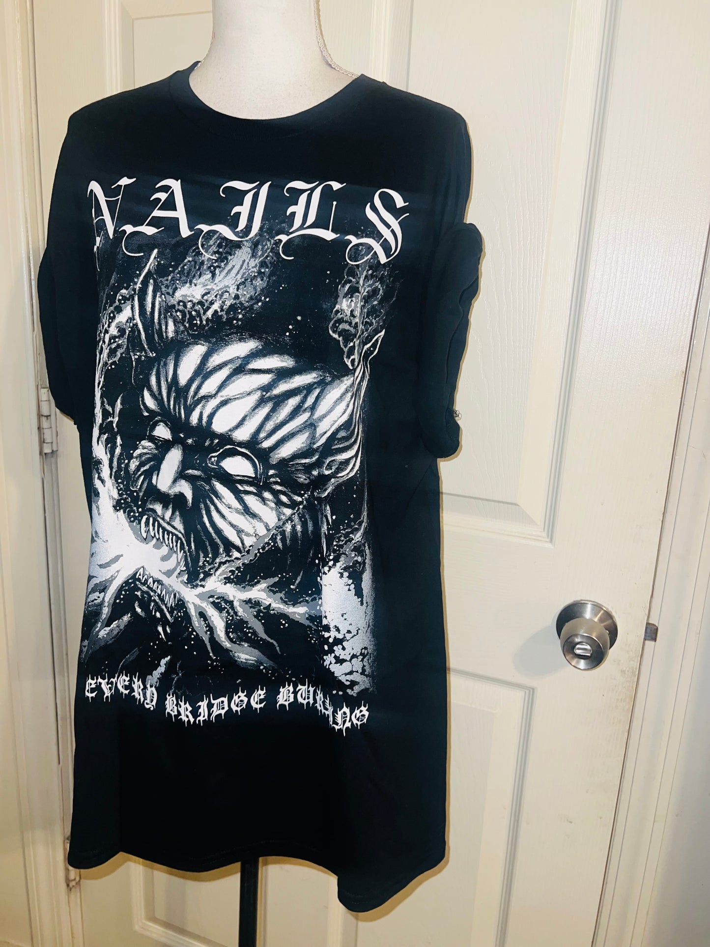 Nails Oversized Distressed Tee