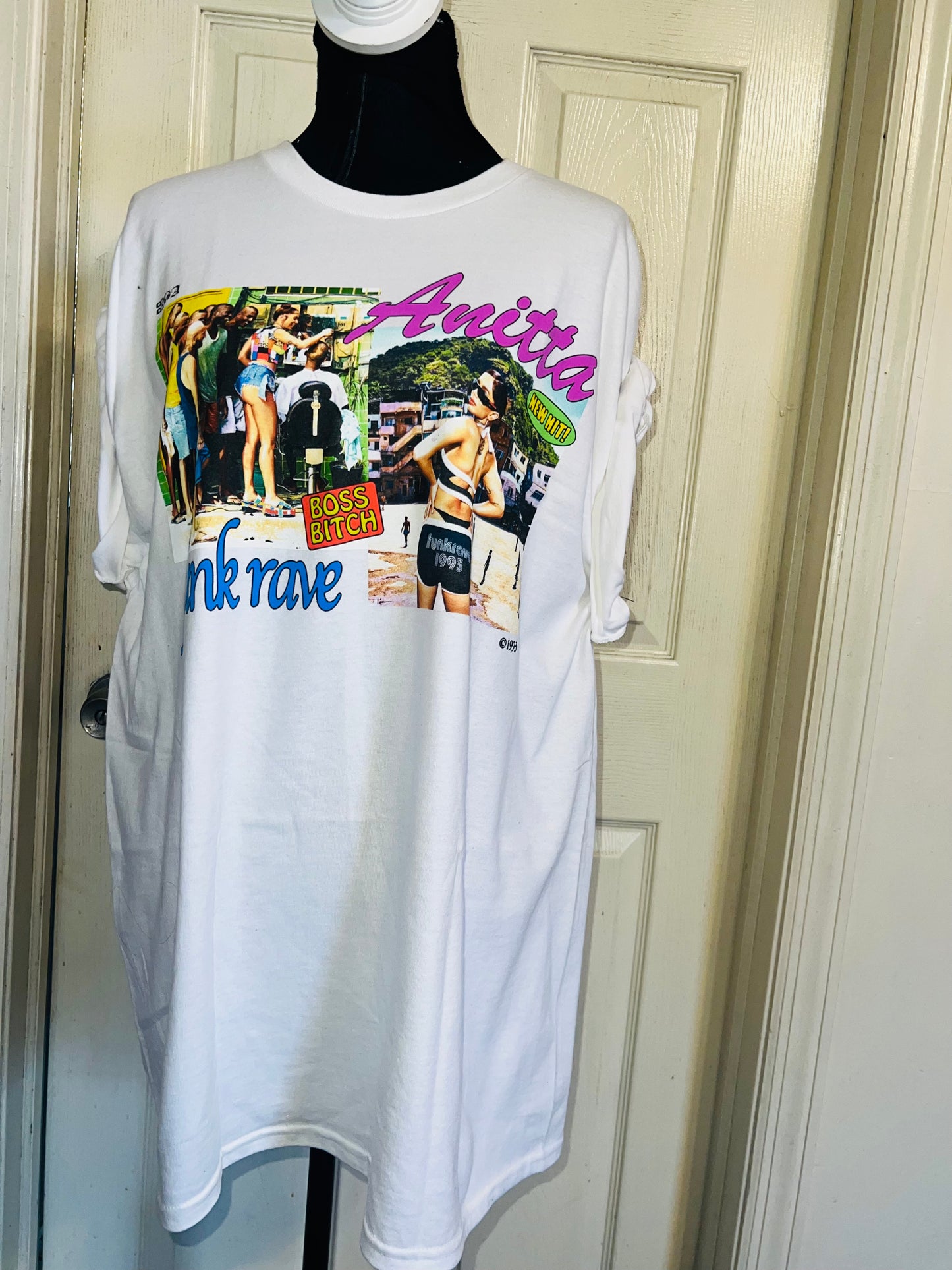 Anitta Oversized Distressed Tee