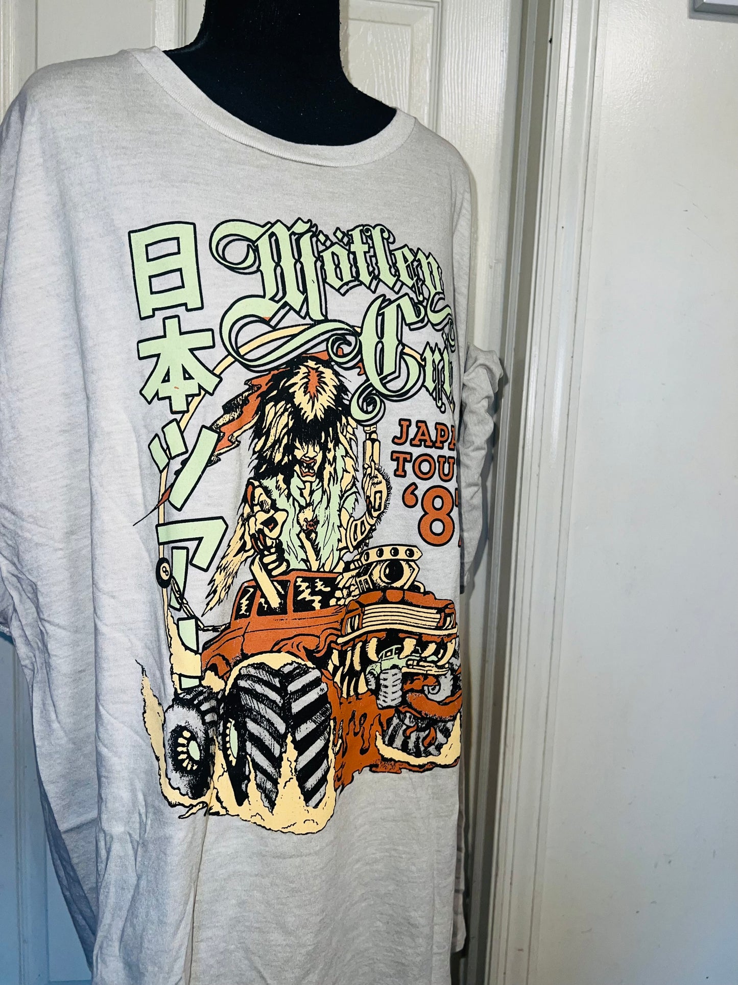 Motley Crue Oversized Distressed Tee