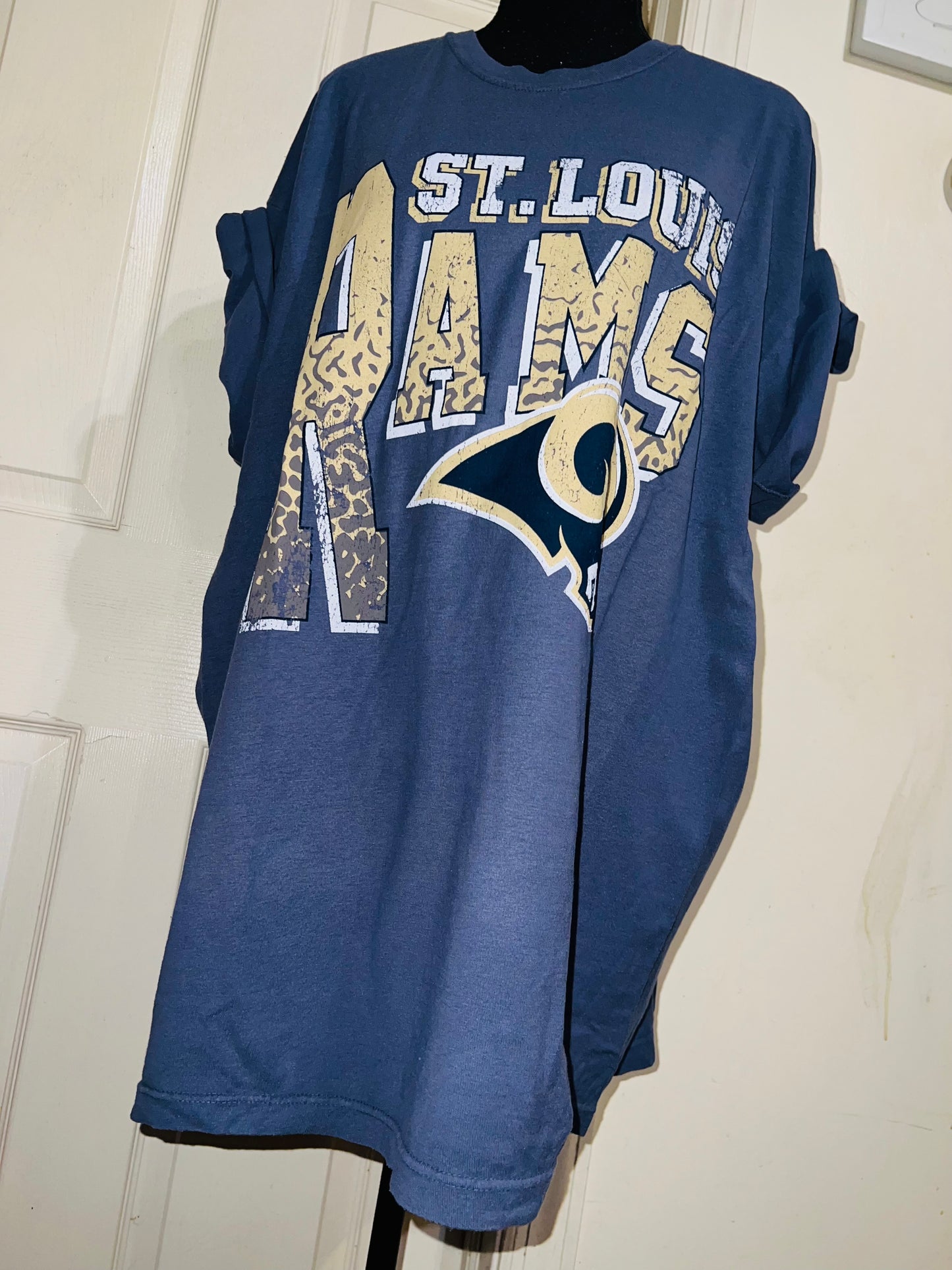 St. Louis Rams Oversized Distressed Tee