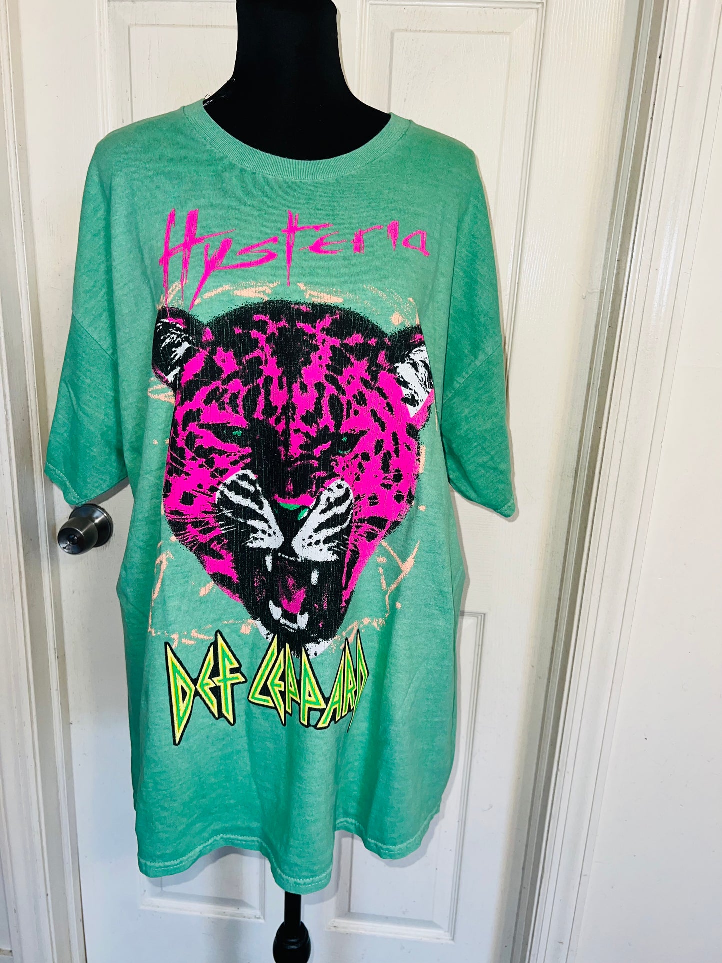 Def Leppard Oversized Distressed Tee