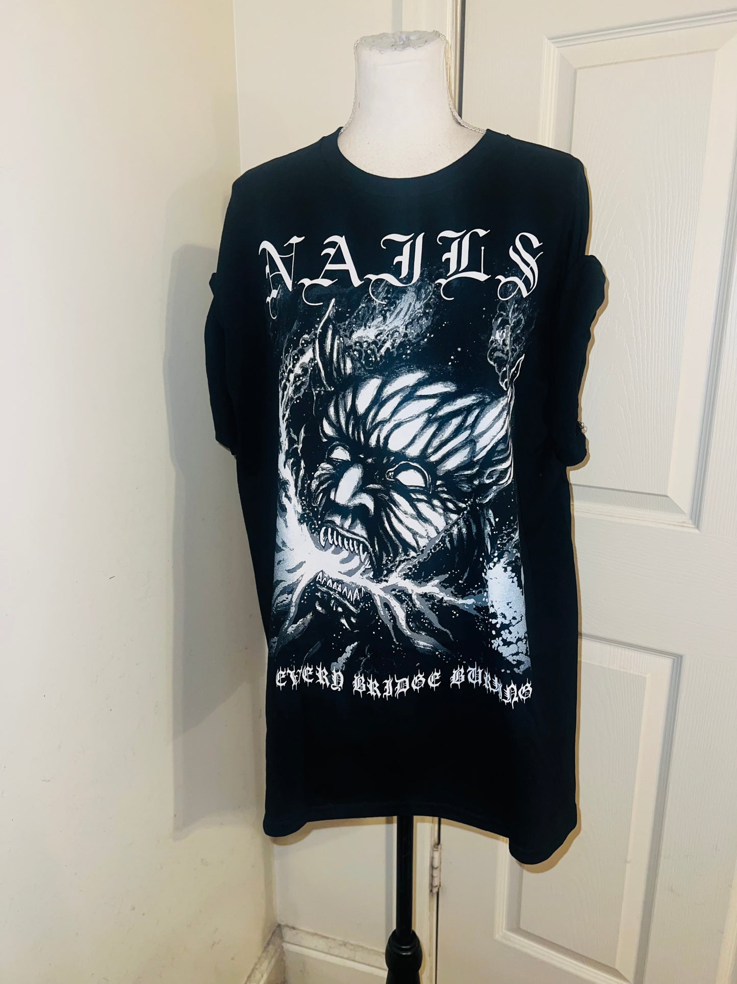 Nails Oversized Distressed Tee