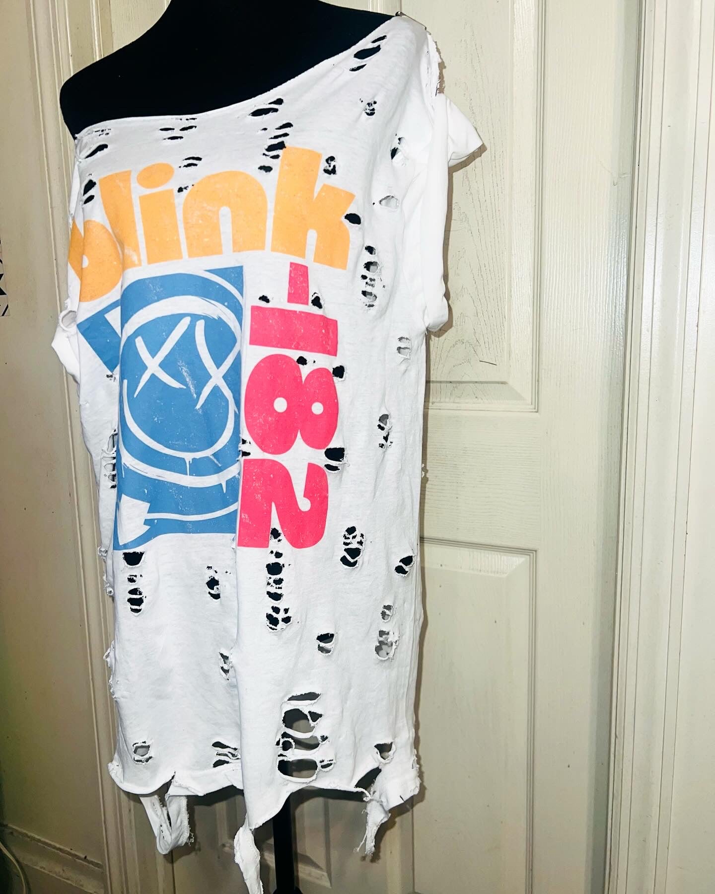 Blink 182 Oversized Distressed Tee