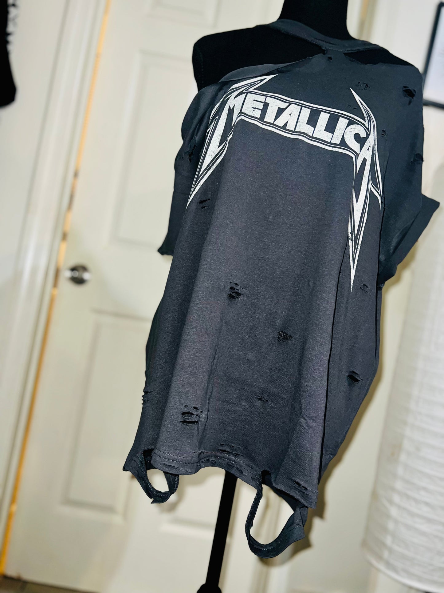 Metallica Oversized Distressed Tee