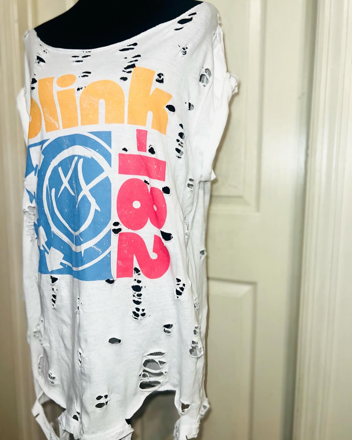 Blink 182 Oversized Distressed Tee