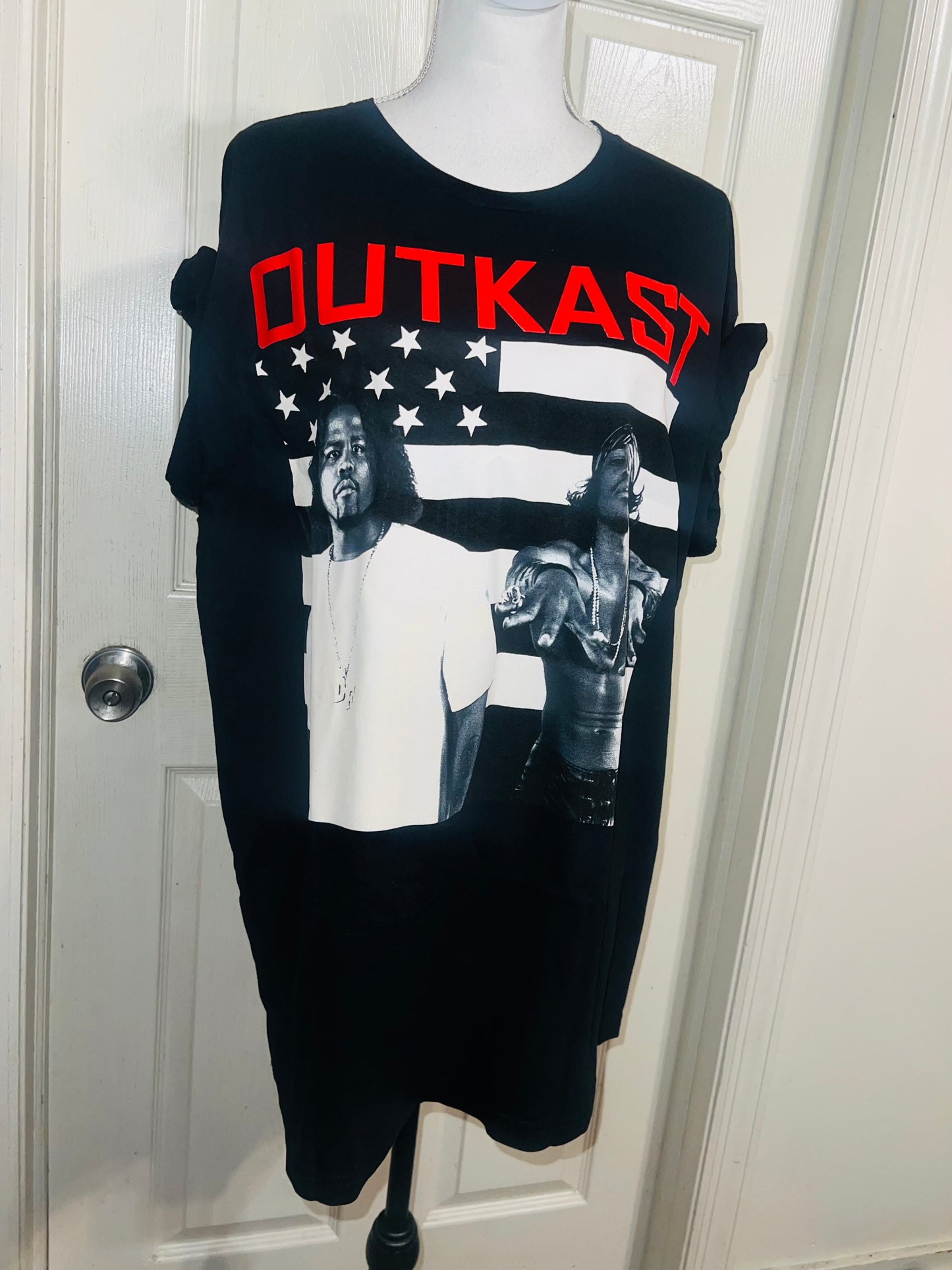Outkast Oversized Distressed Tee