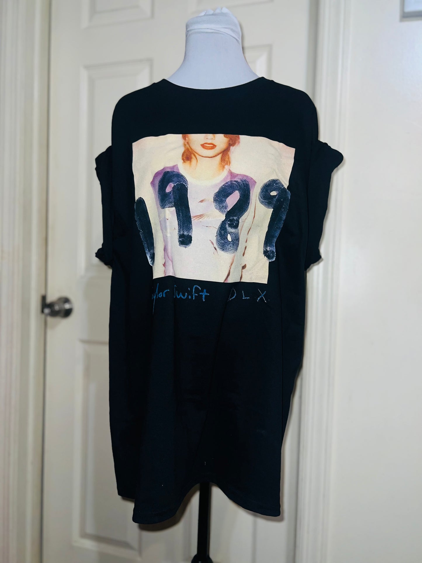 Taylor Swift 1989 Oversized Distressed Tee