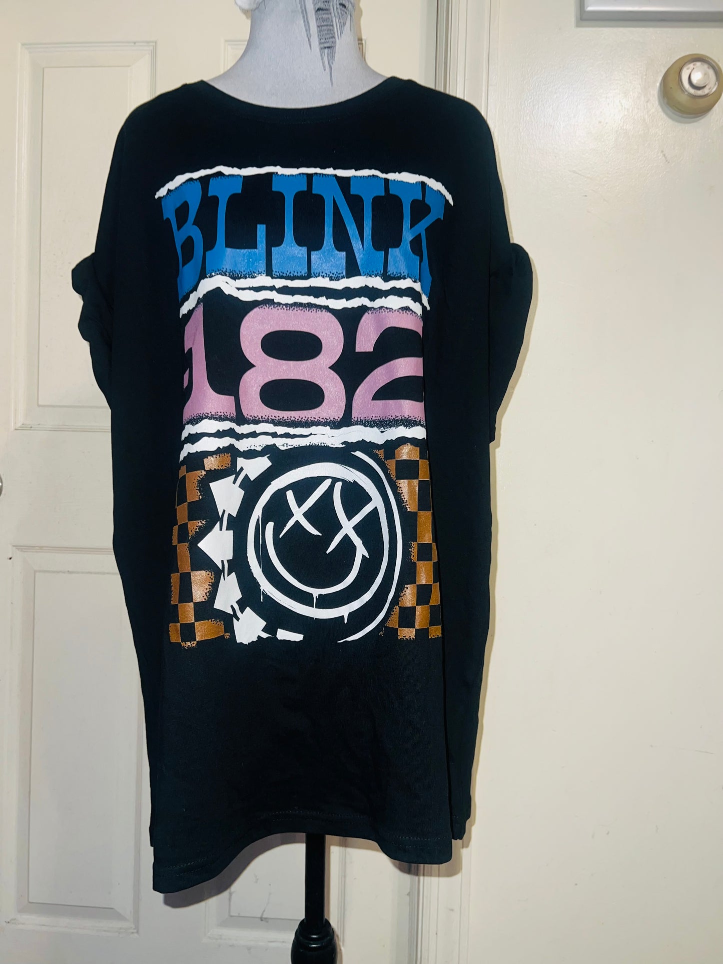 Blink 182 Oversized Distressed Tee