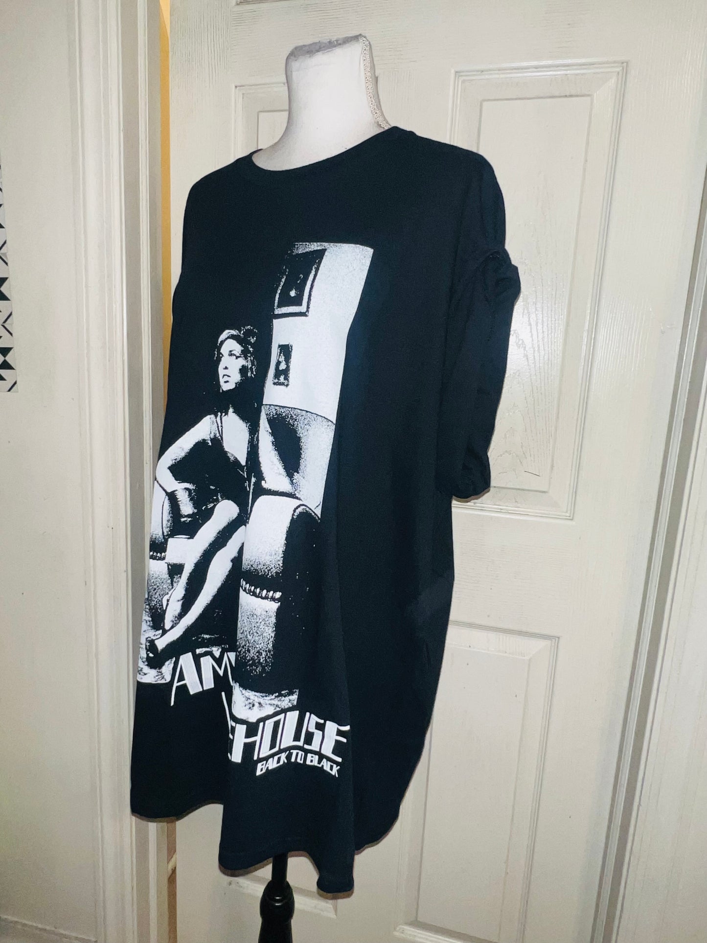 Amy Winehouse Oversized Distressed Tee
