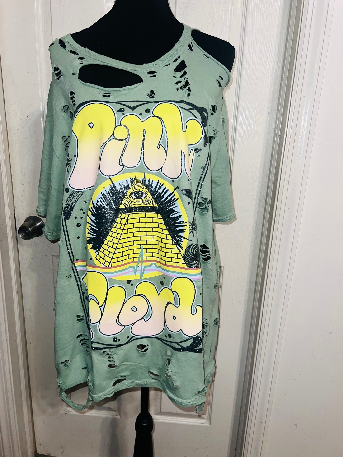Pink Floyd Oversized Distressed Tee