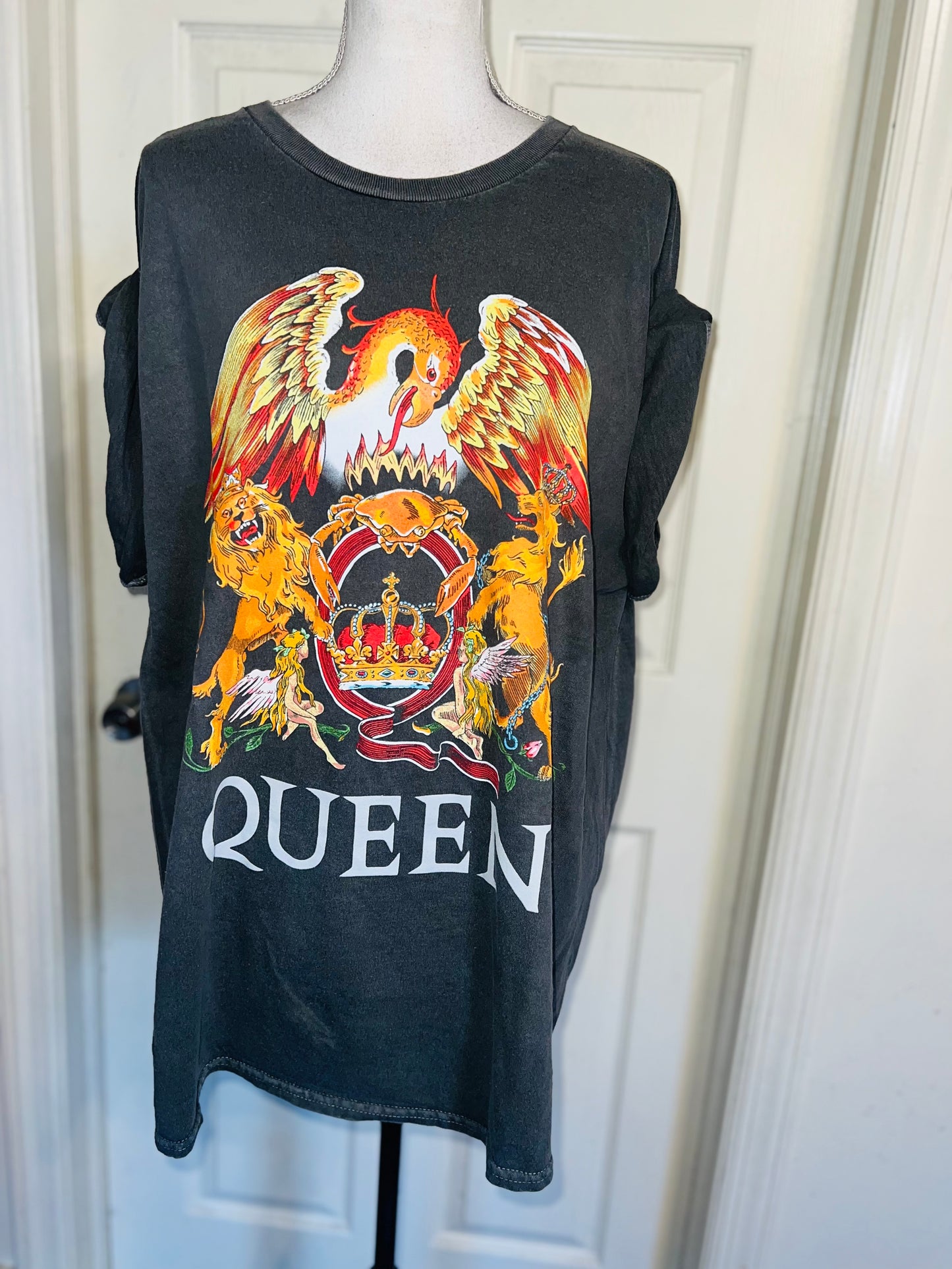 Queen Oversized Distressed Tee