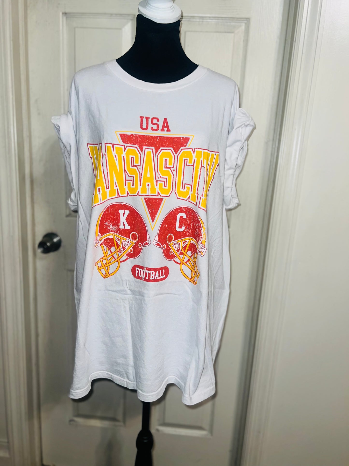 Kansas City Chiefs Oversized Distressed Tee
