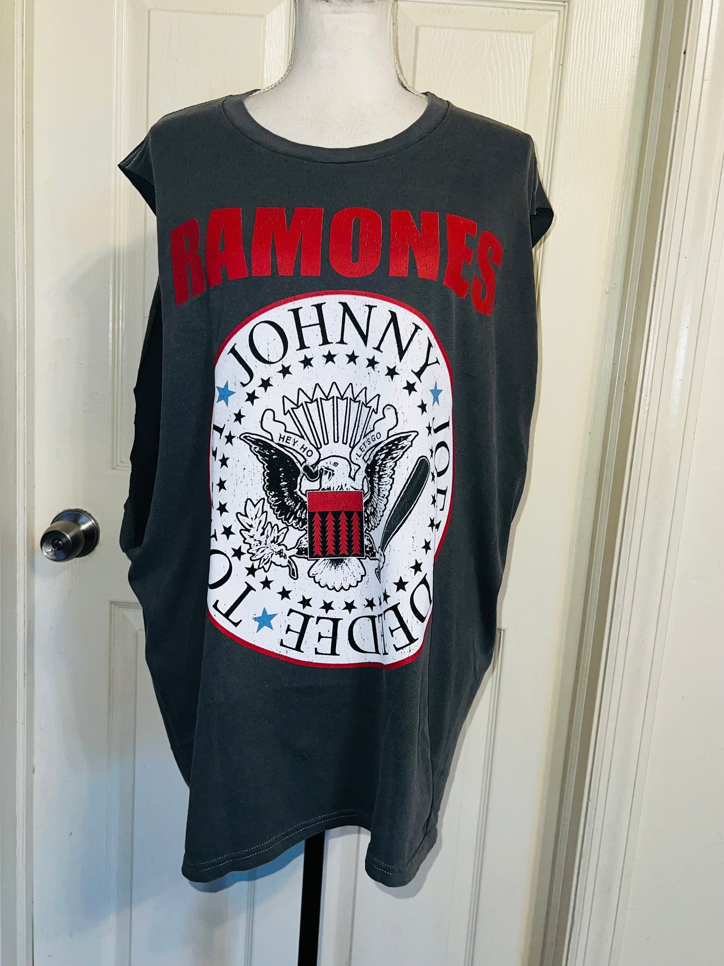 Ramones Oversized Double Oversized Distressed Tann
