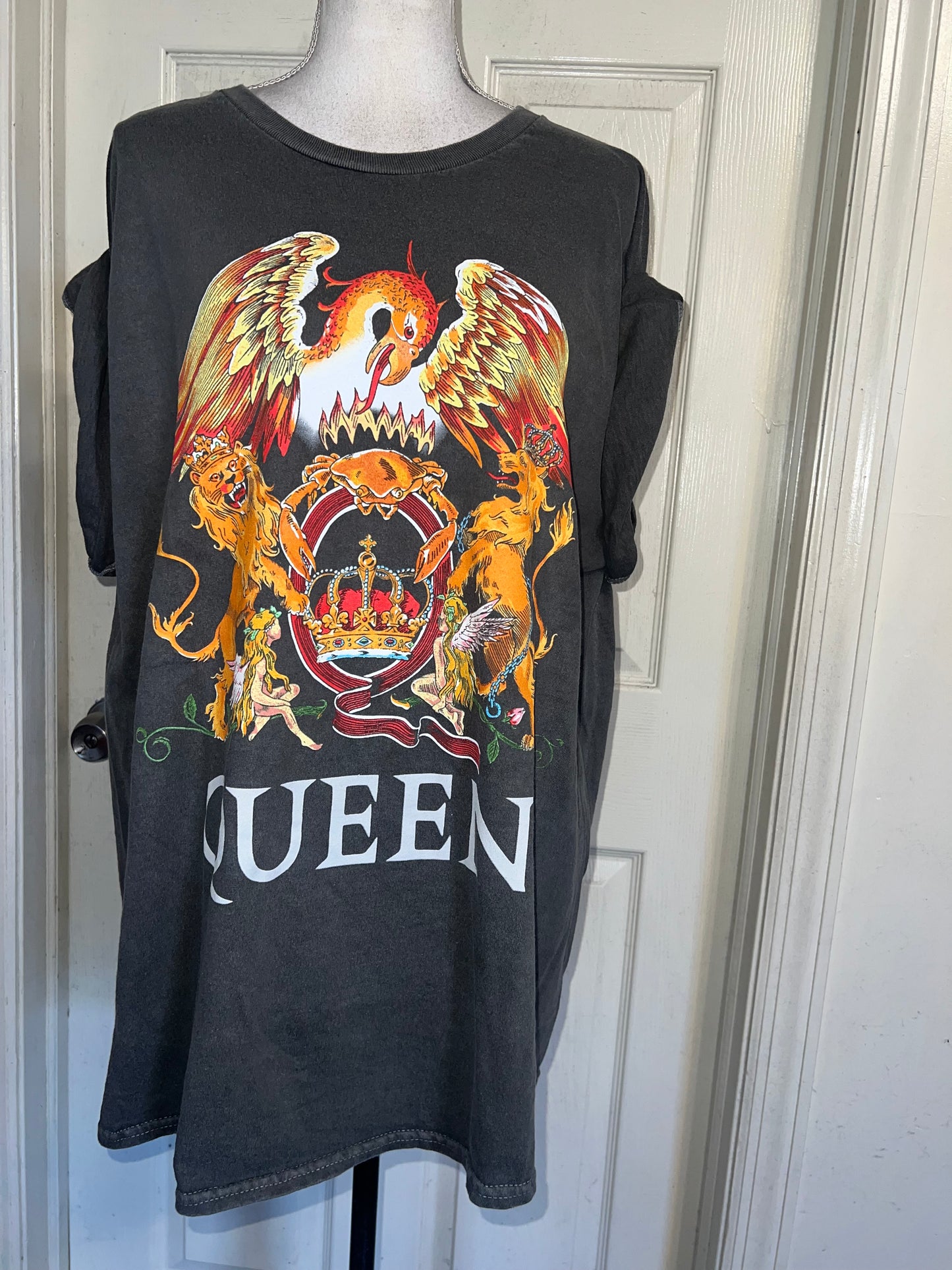 Queen Oversized Distressed Tee