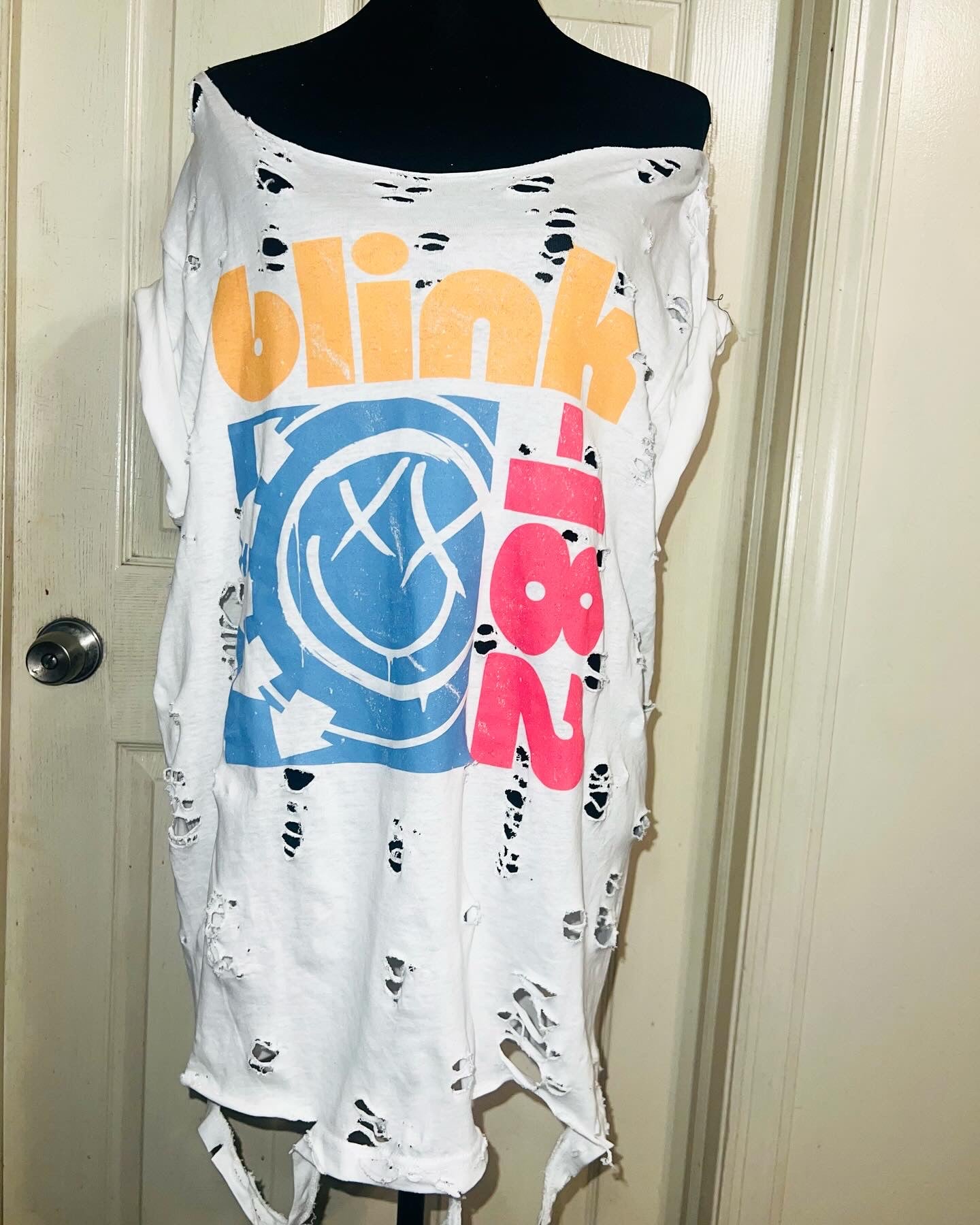 Blink 182 Oversized Distressed Tee