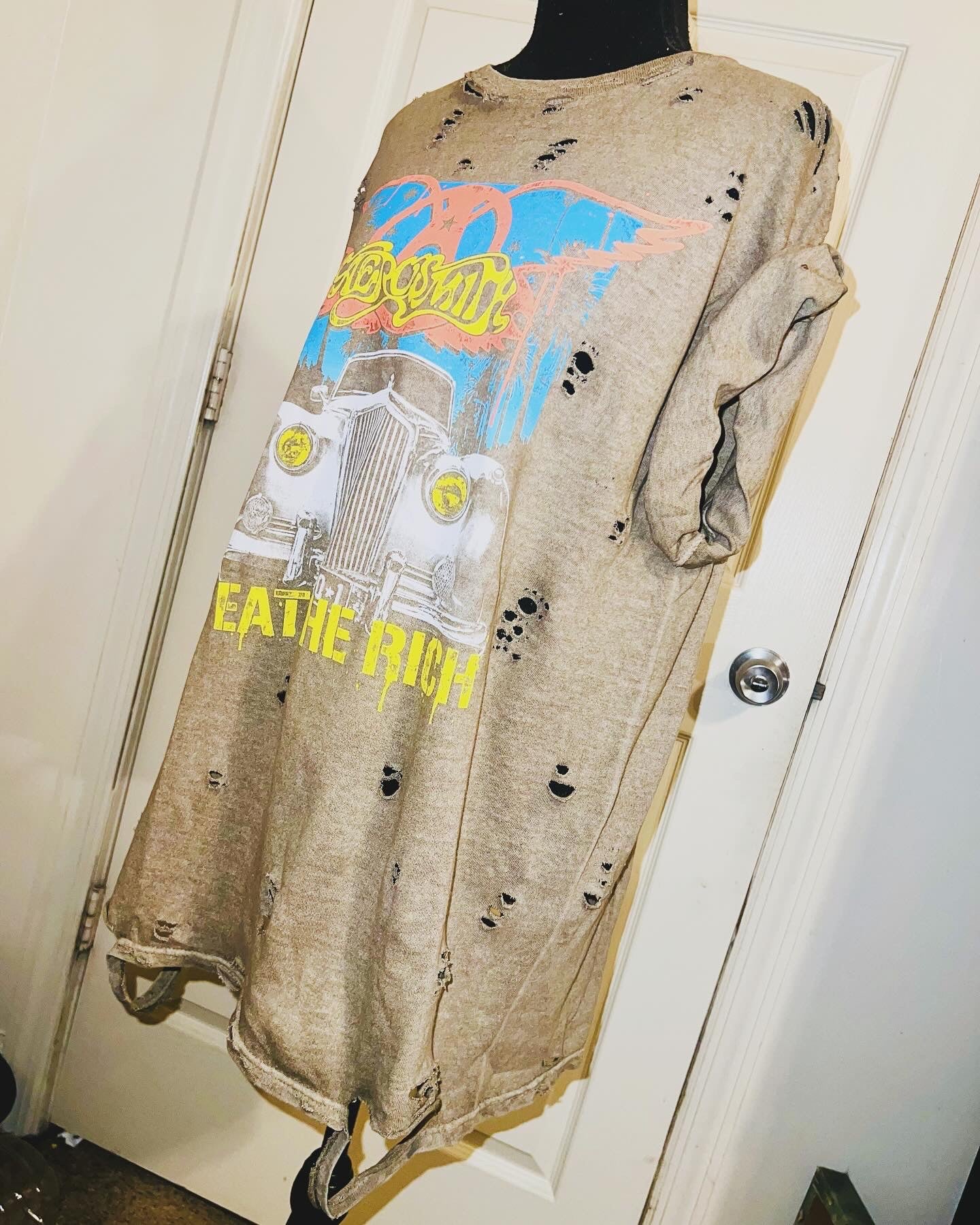 Aerosmith “Eat the Rich” Oversized Distressed Tee