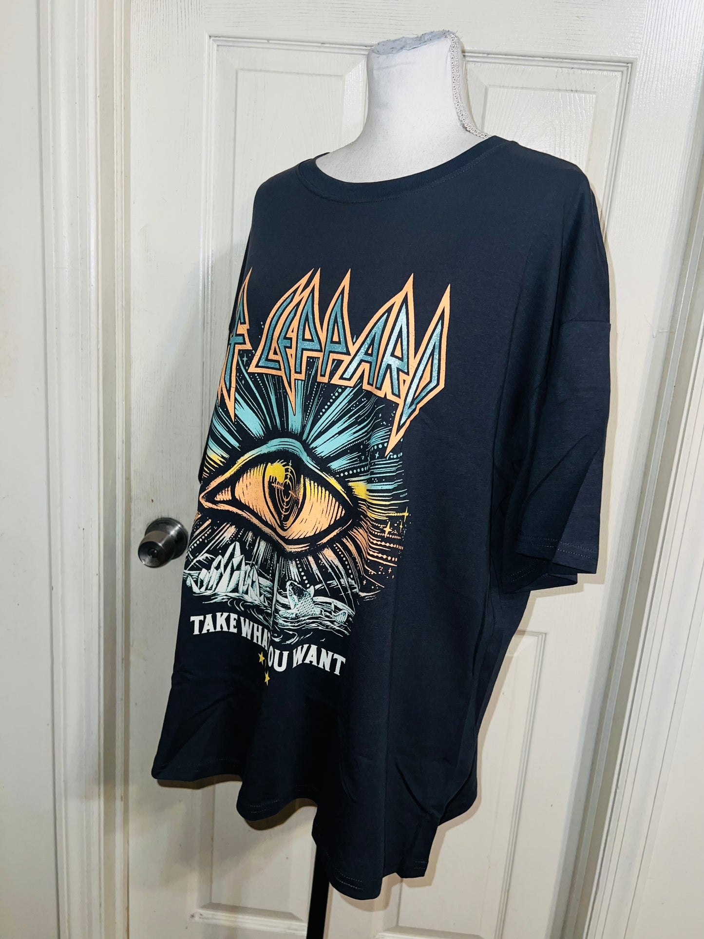 Def Leppard Oversized Distressed Tee