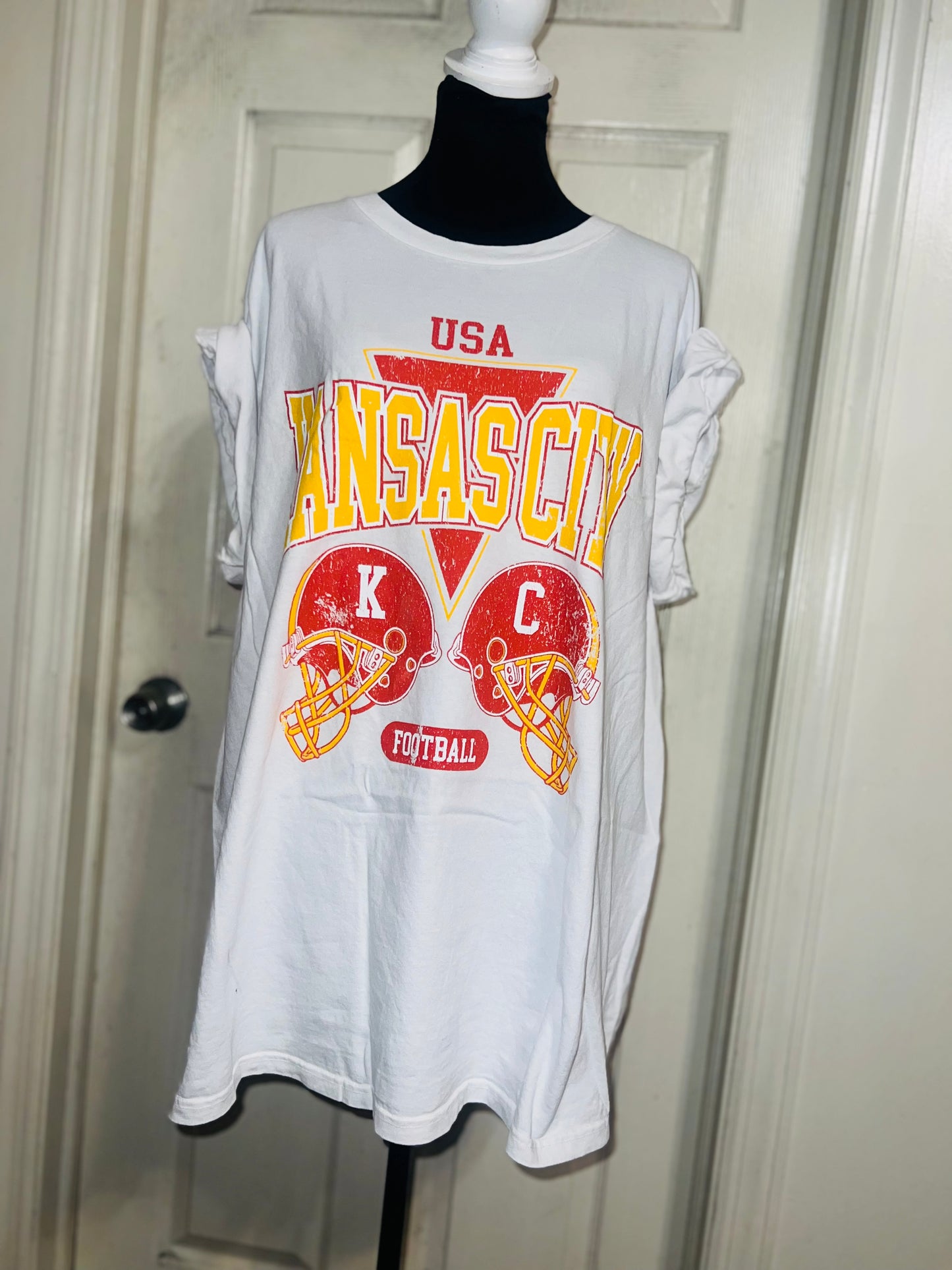 Kansas City Chiefs Oversized Distressed Tee