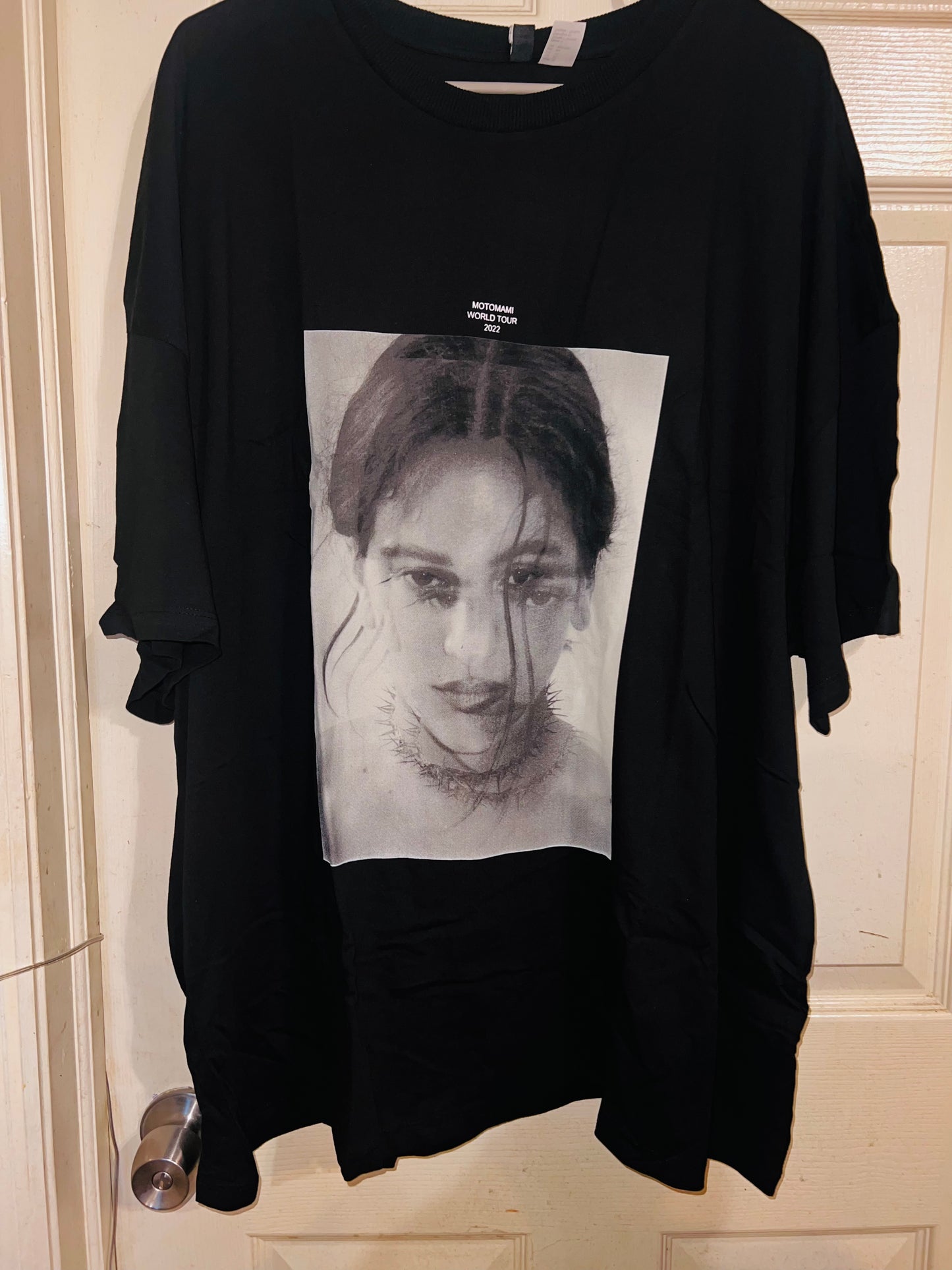 Rosalia Oversized Distressed Tee