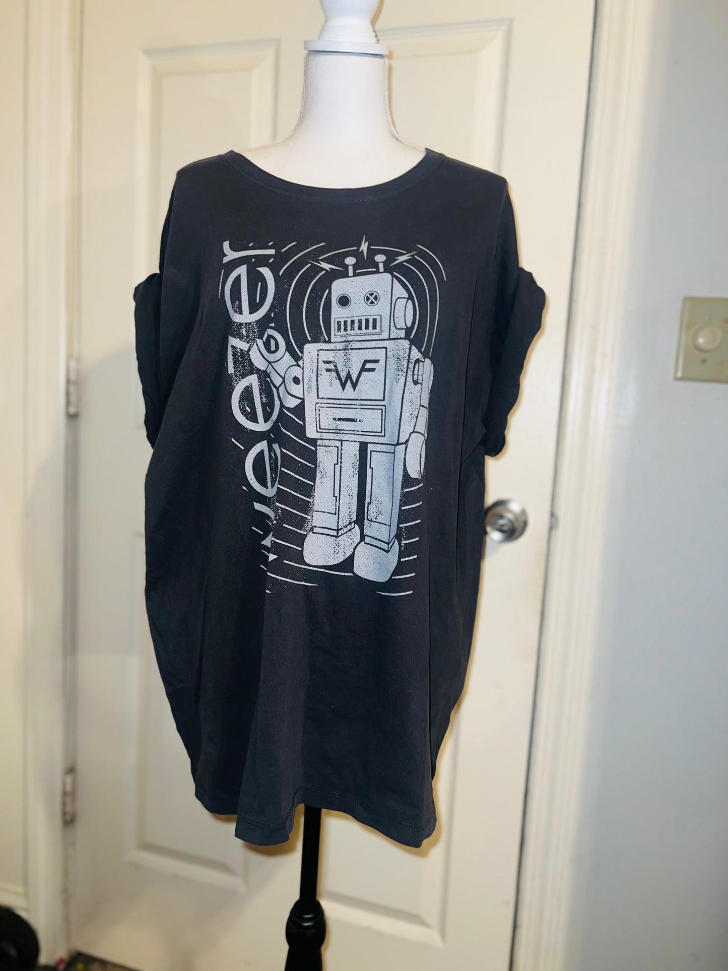 Weezer Oversized Distressed Tee