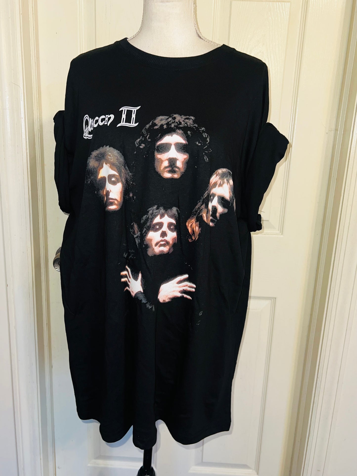 Queen Oversized Distressed Tee