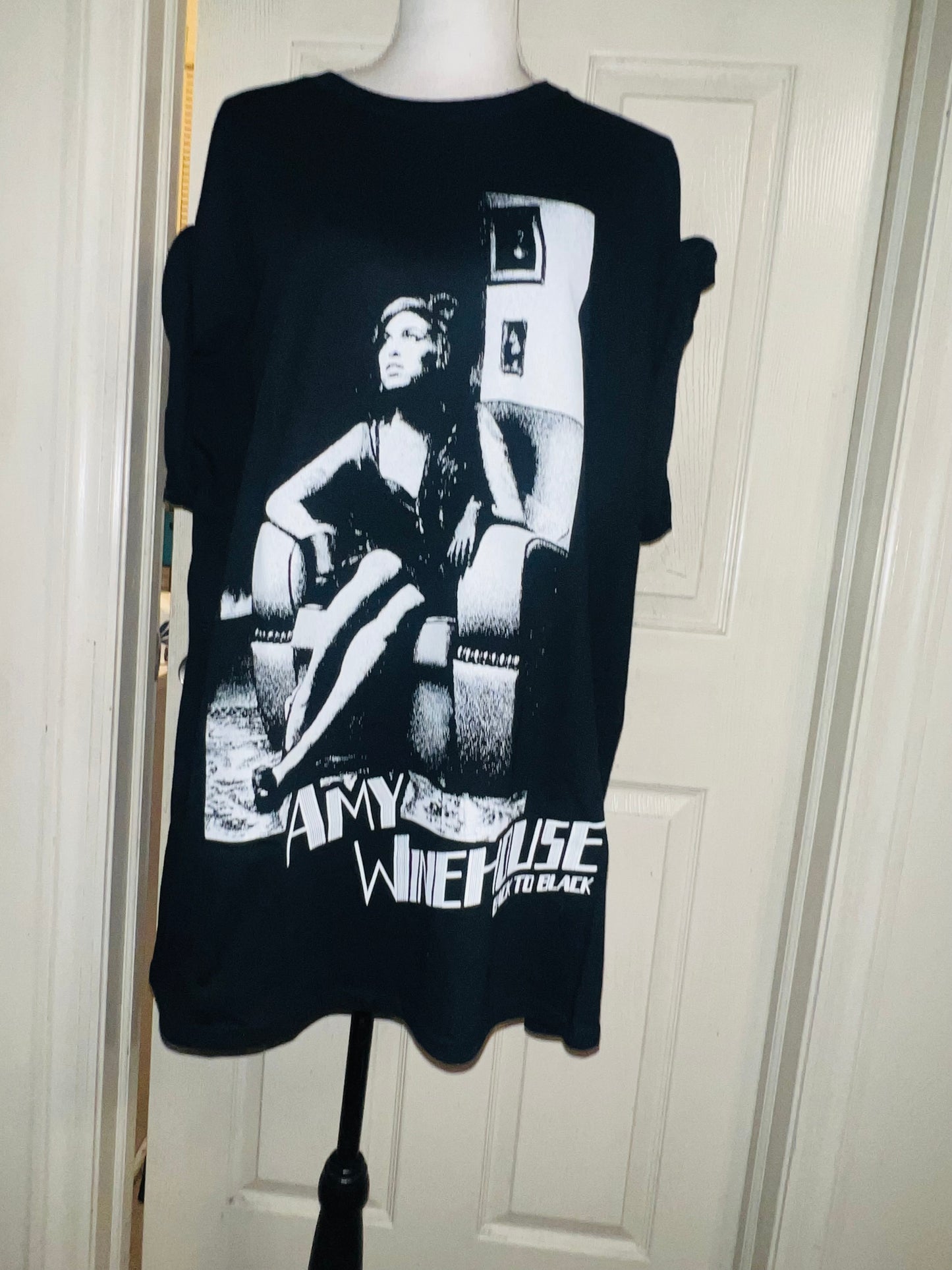 Amy Winehouse Oversized Distressed Tee