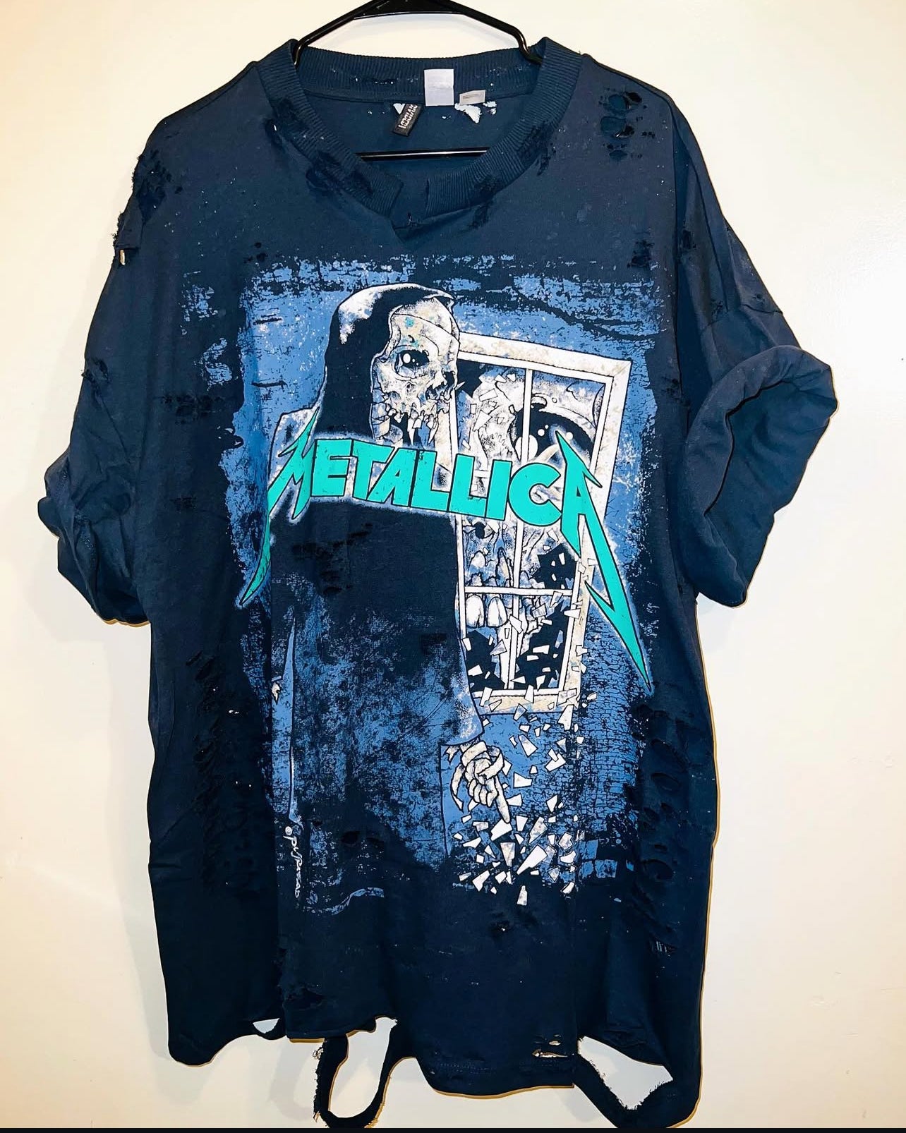Metallica Oversized Distressed Tee