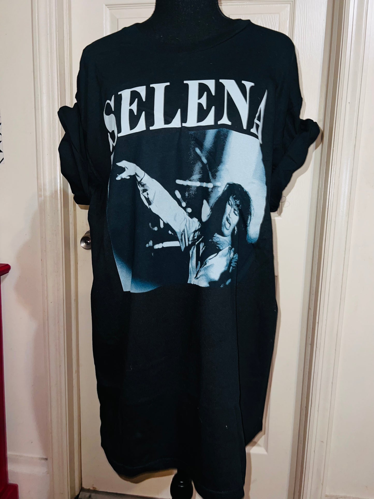 Selena Oversized Distressed Tee