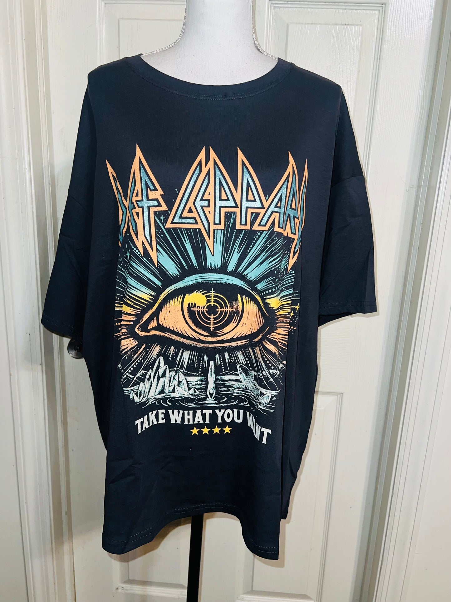 Def Leppard Oversized Distressed Tee