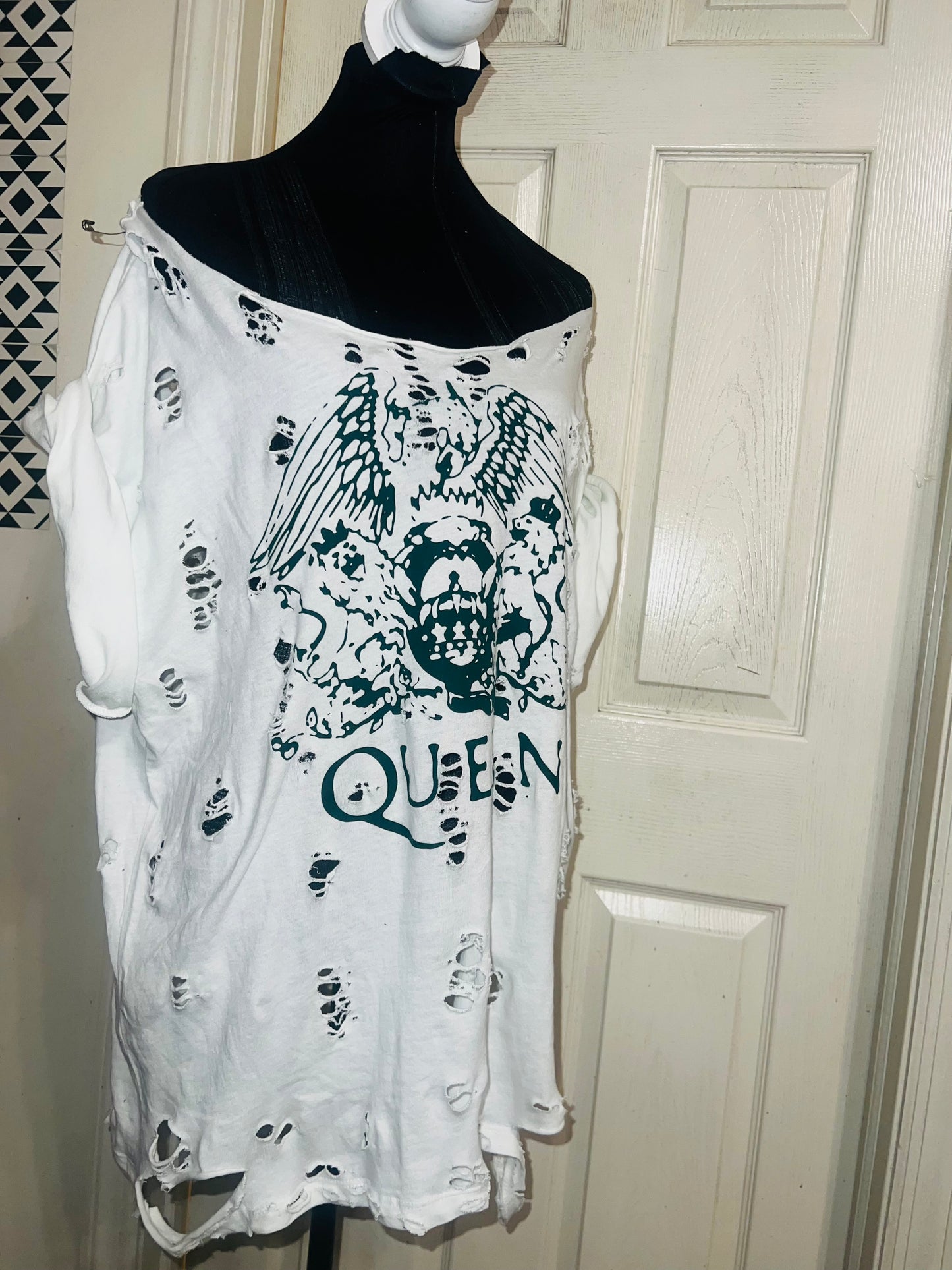 Queen Oversized Distressed Tee