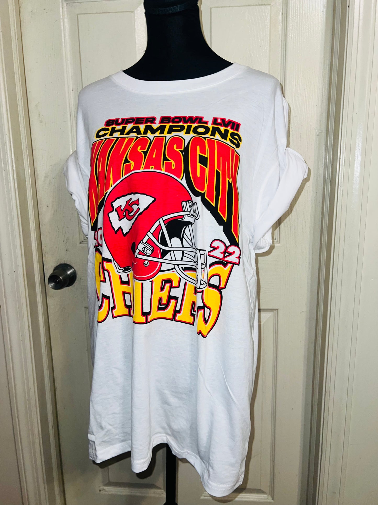 Kansas City Chiefs Oversized Distressed Tee