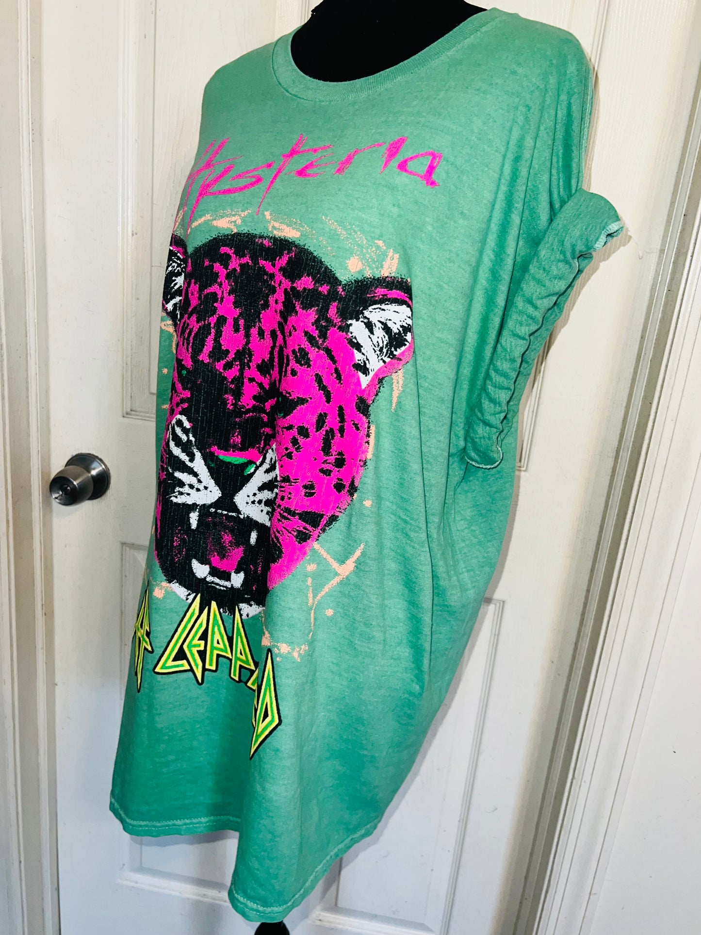 Def Leppard Oversized Distressed Tee