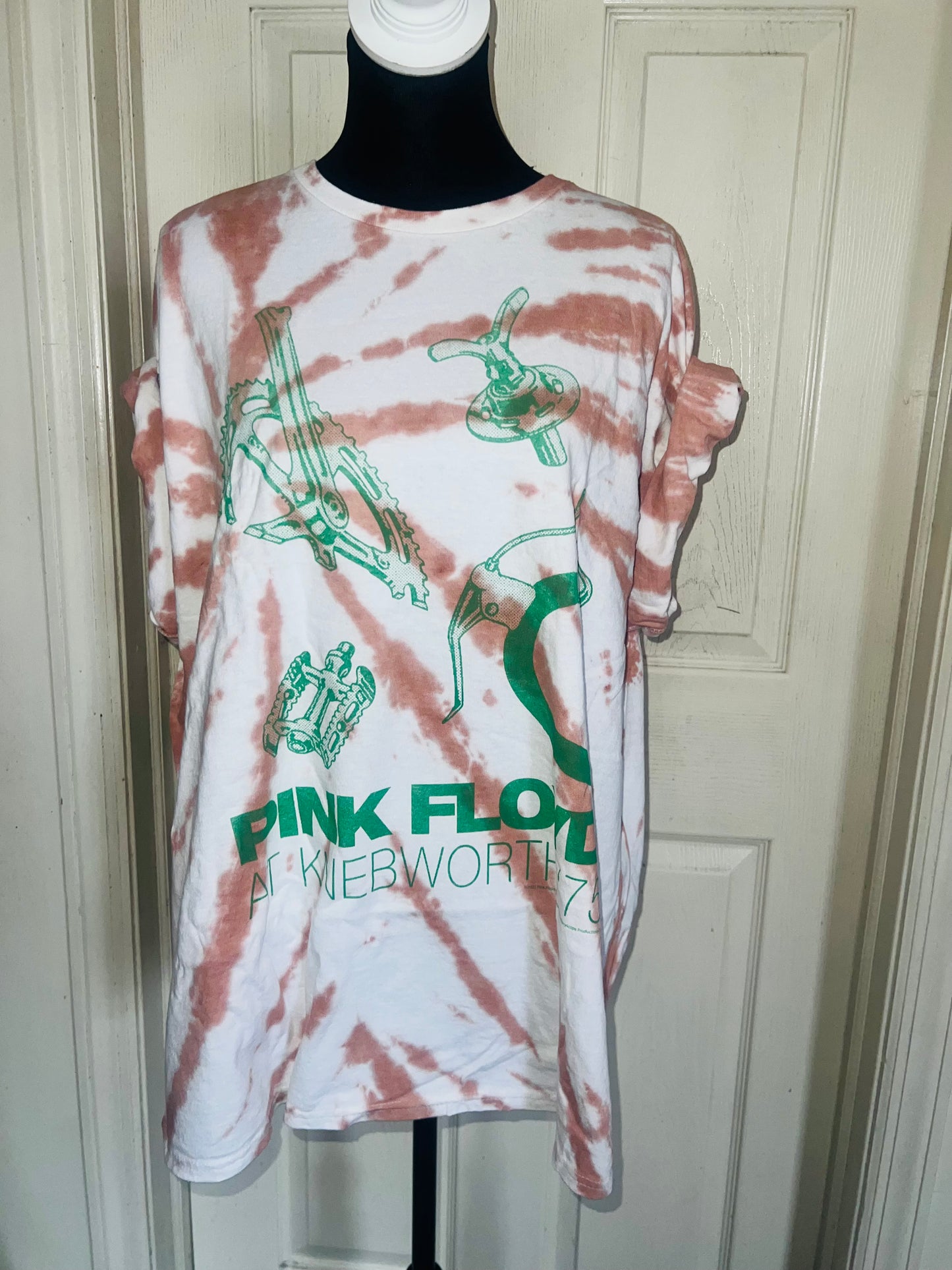 Pink Floyd Oversized Distressed Tee