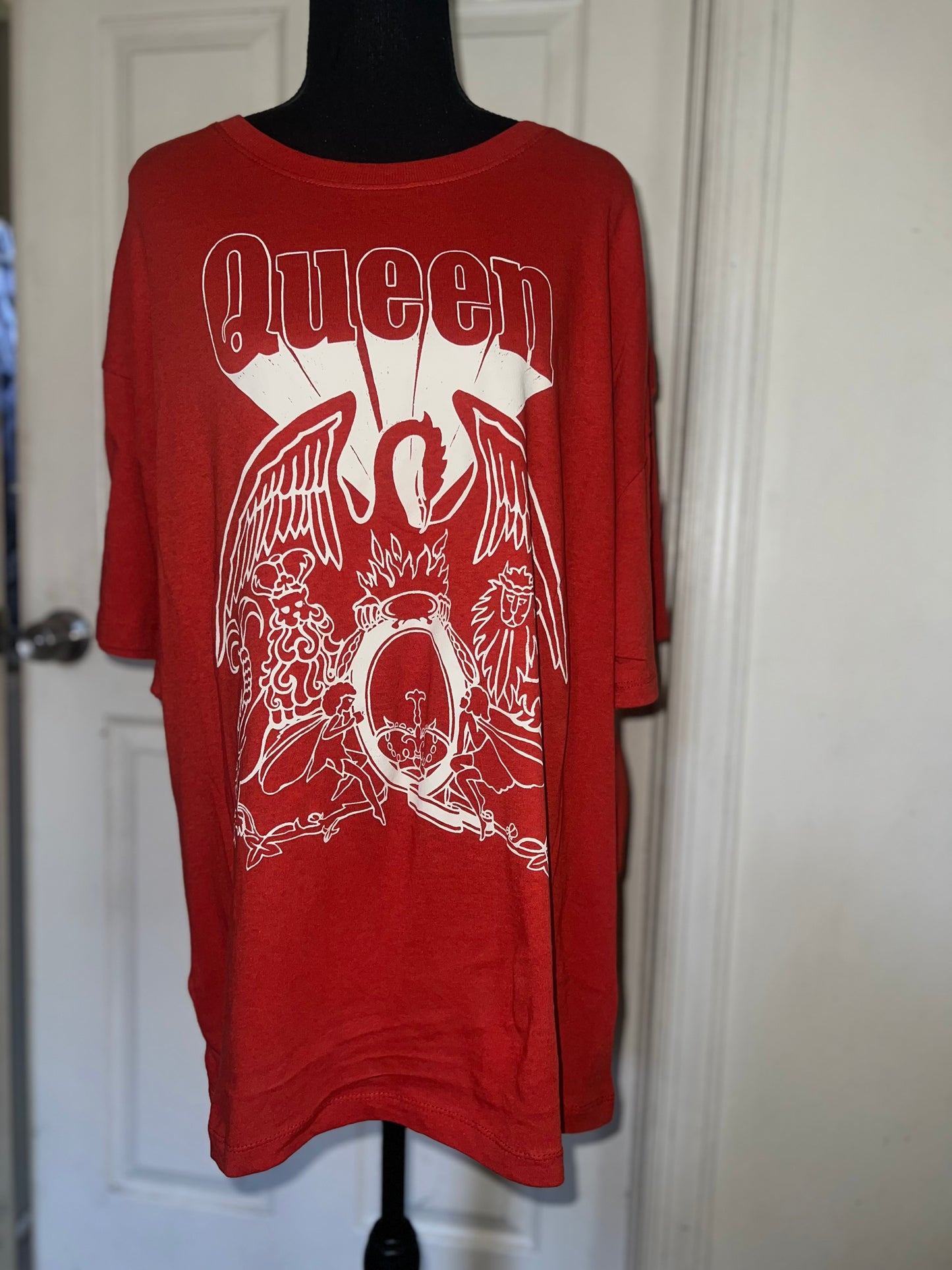 Queen Oversized Distressed Tee