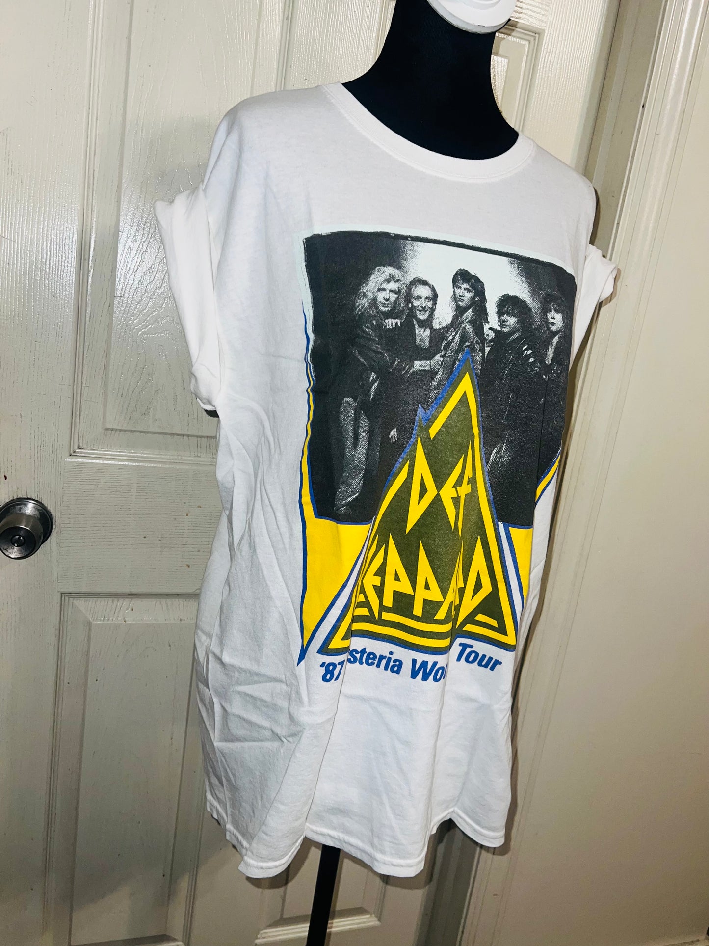 Def Leppard Oversized Distressed Tee