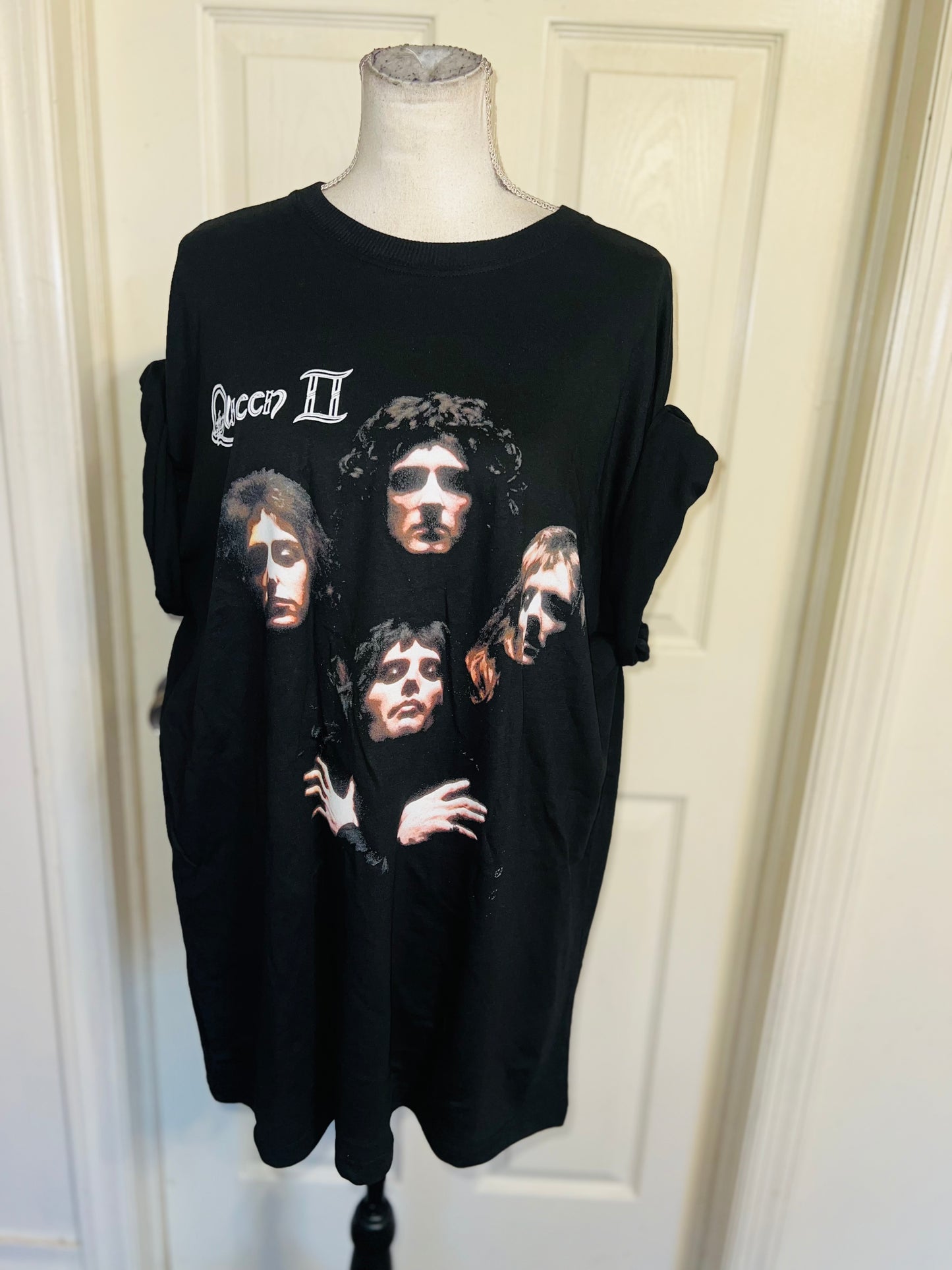 Queen Oversized Distressed Tee