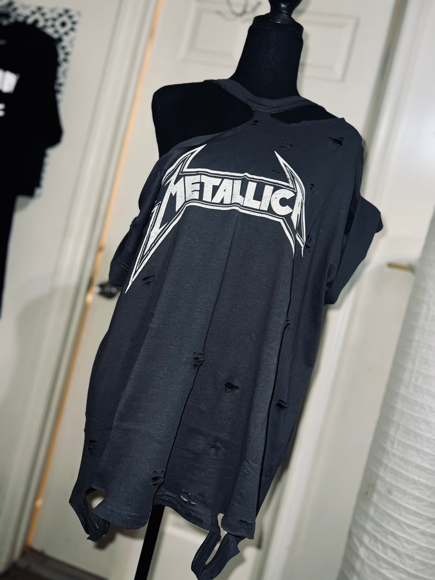 Metallica Oversized Distressed Tee