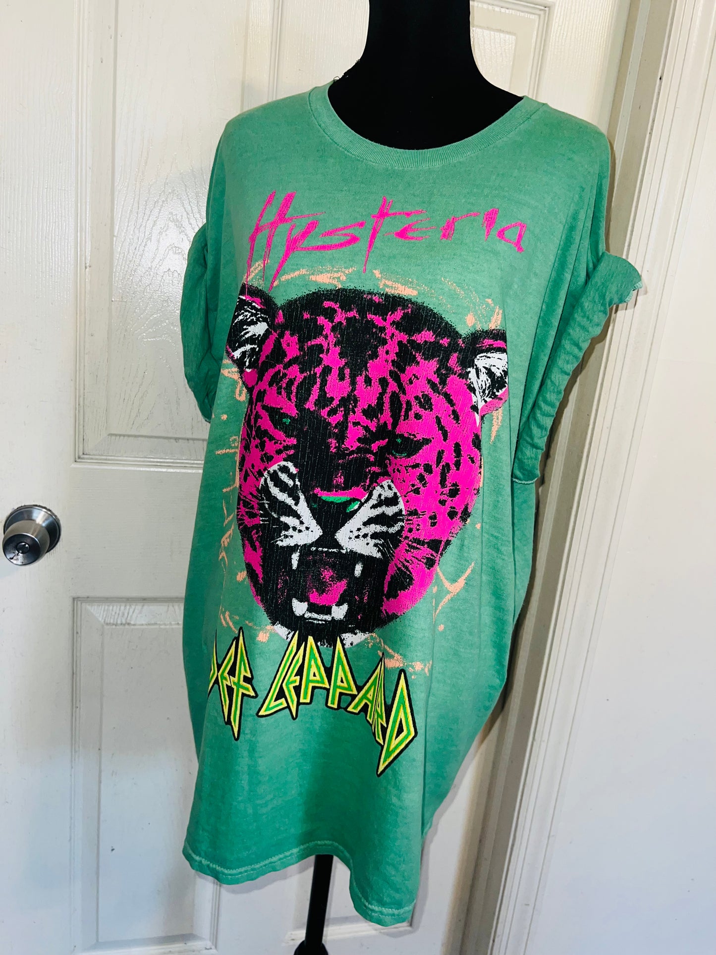 Def Leppard Oversized Distressed Tee