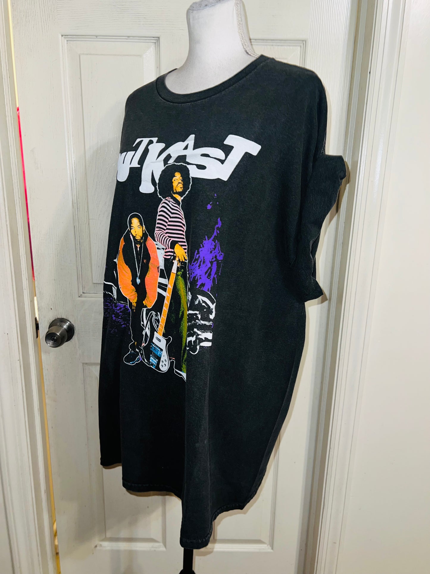 Outkast Oversized Distressed Tee