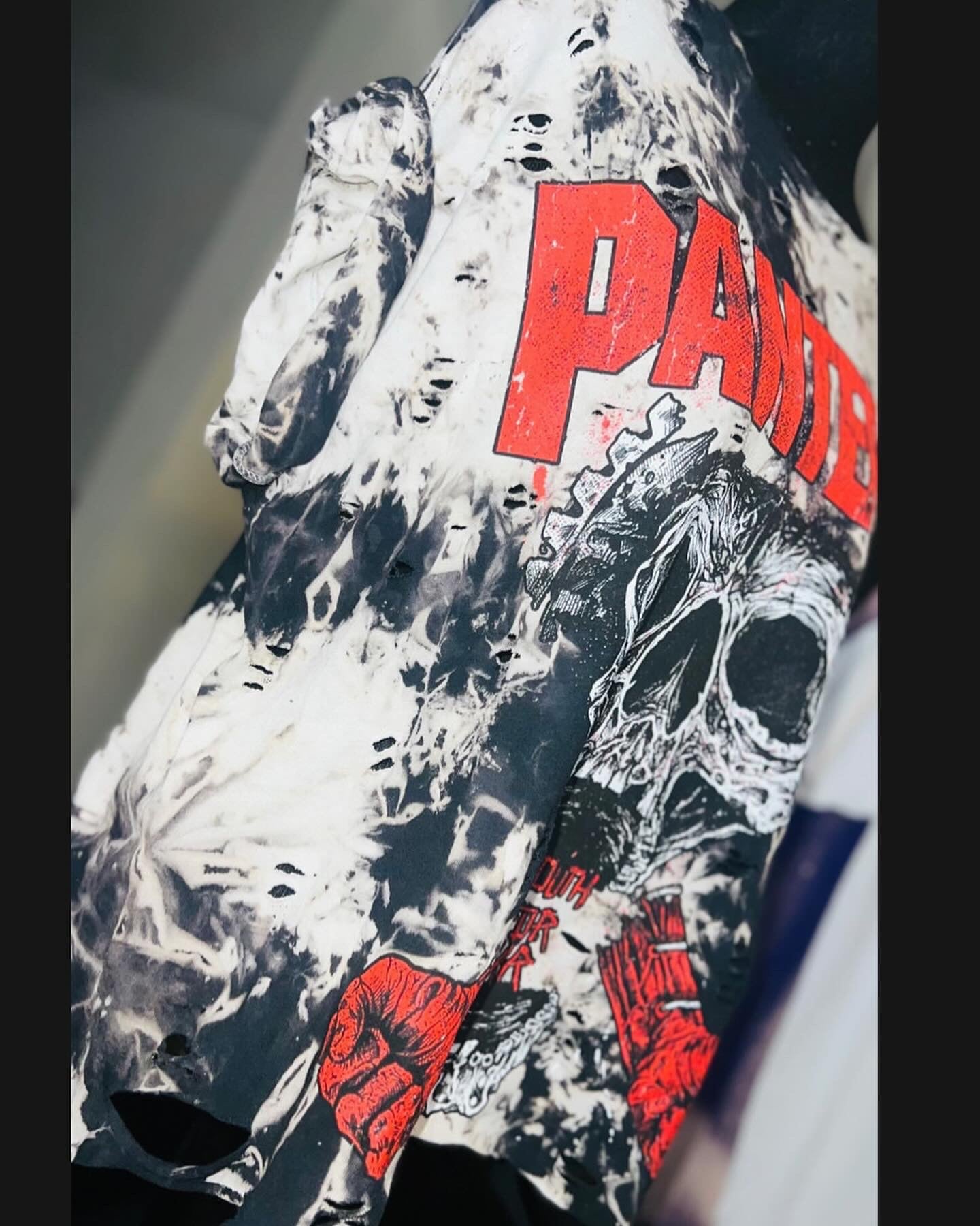 Pantera Oversized Distressed Tee on