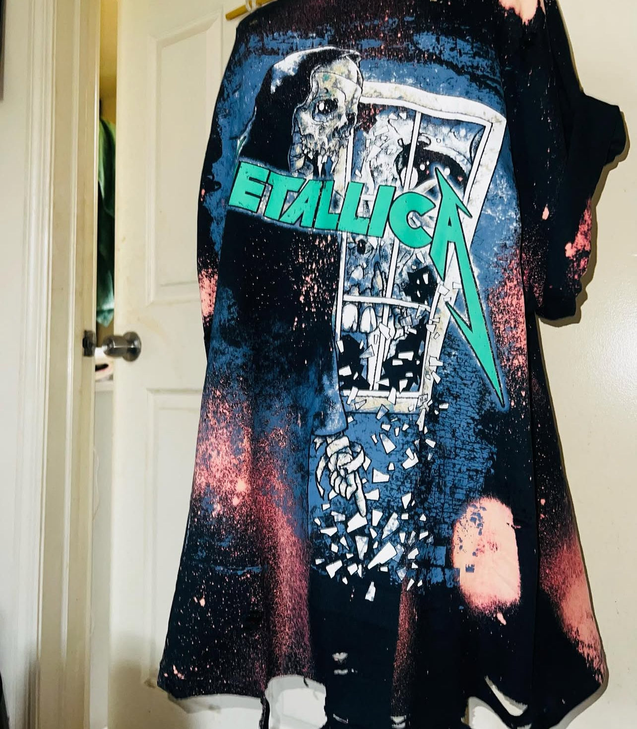 Metallica Oversized Distressed Tee